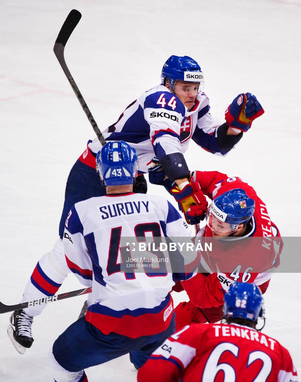 Andrej Sekera, Slovakien, stoppar David Krejci, Tjeckien