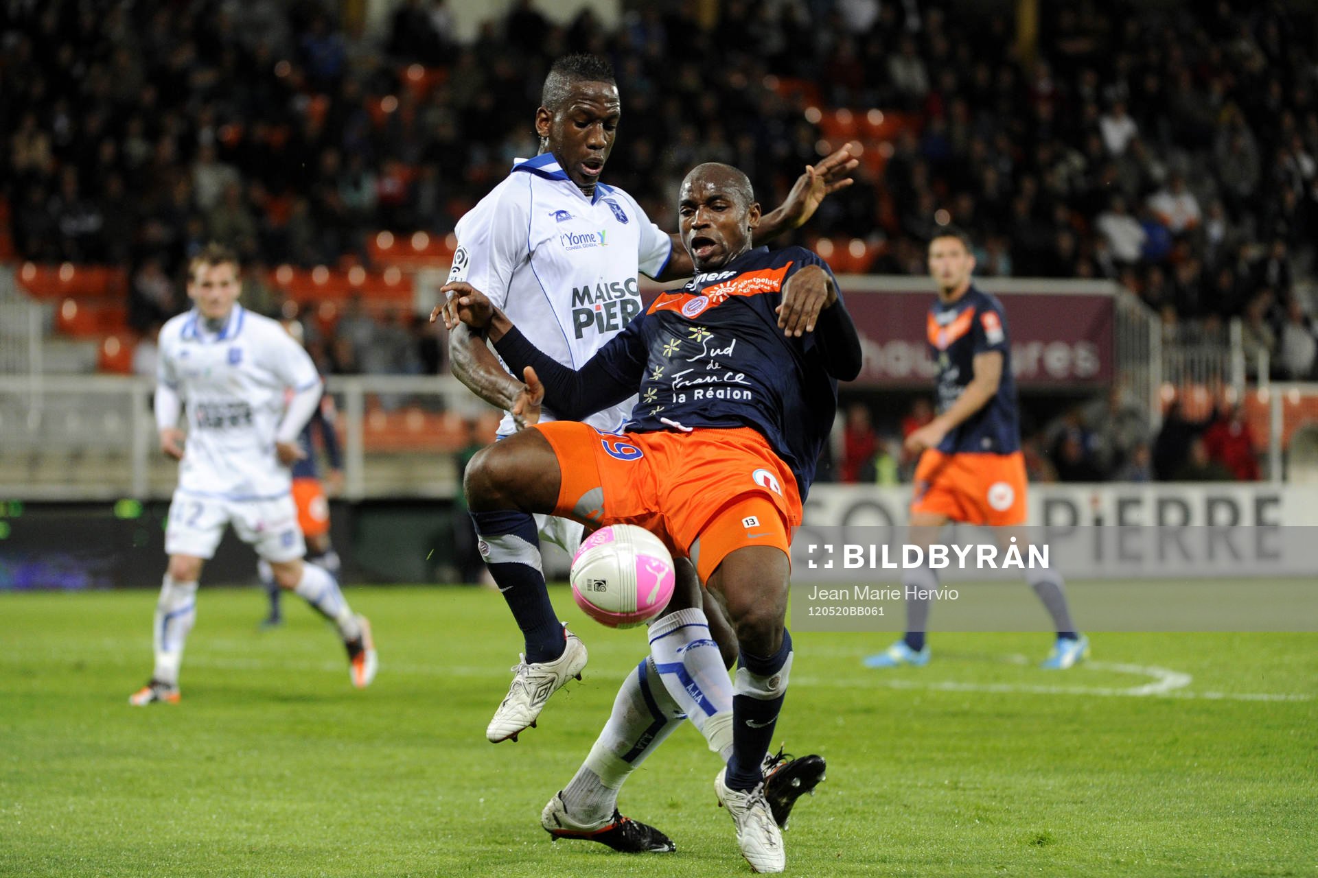 WILLY BOLY, Auxerre och SOULEYMANE CAMARA, Montpellier