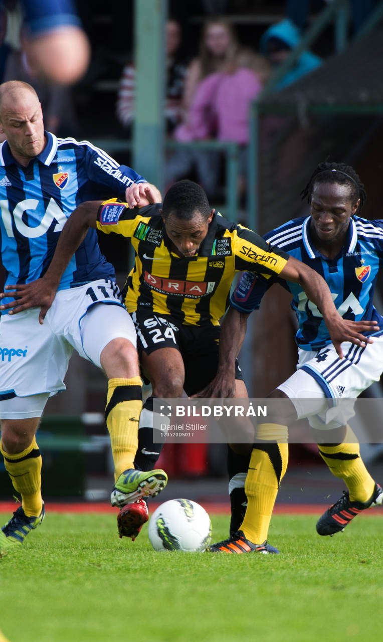 René Makondele, Häcken. Daniel Sjölund, Yussif Chibsah,