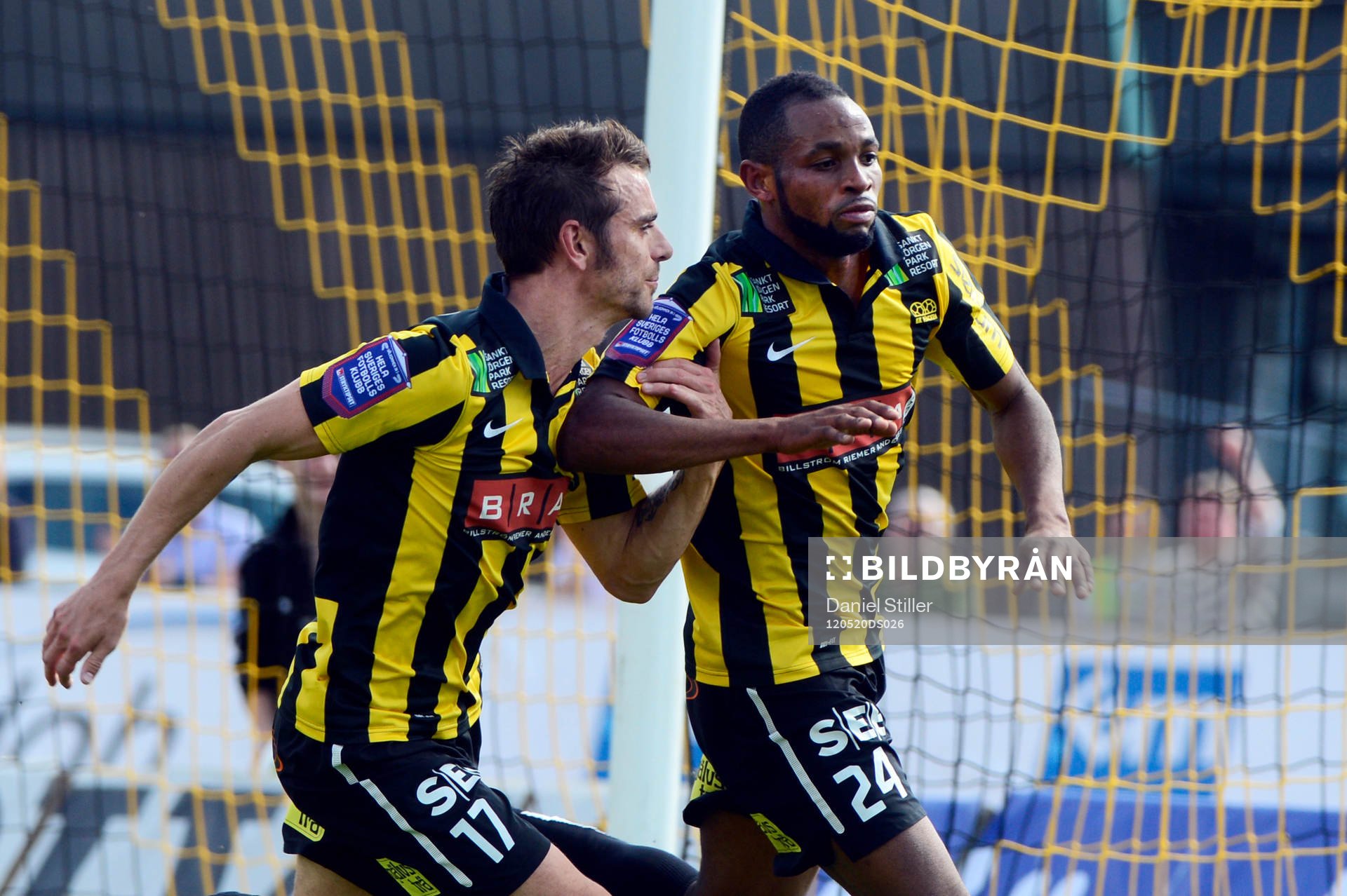 Björn Anklev och Rene Makondele, Häcken jubel