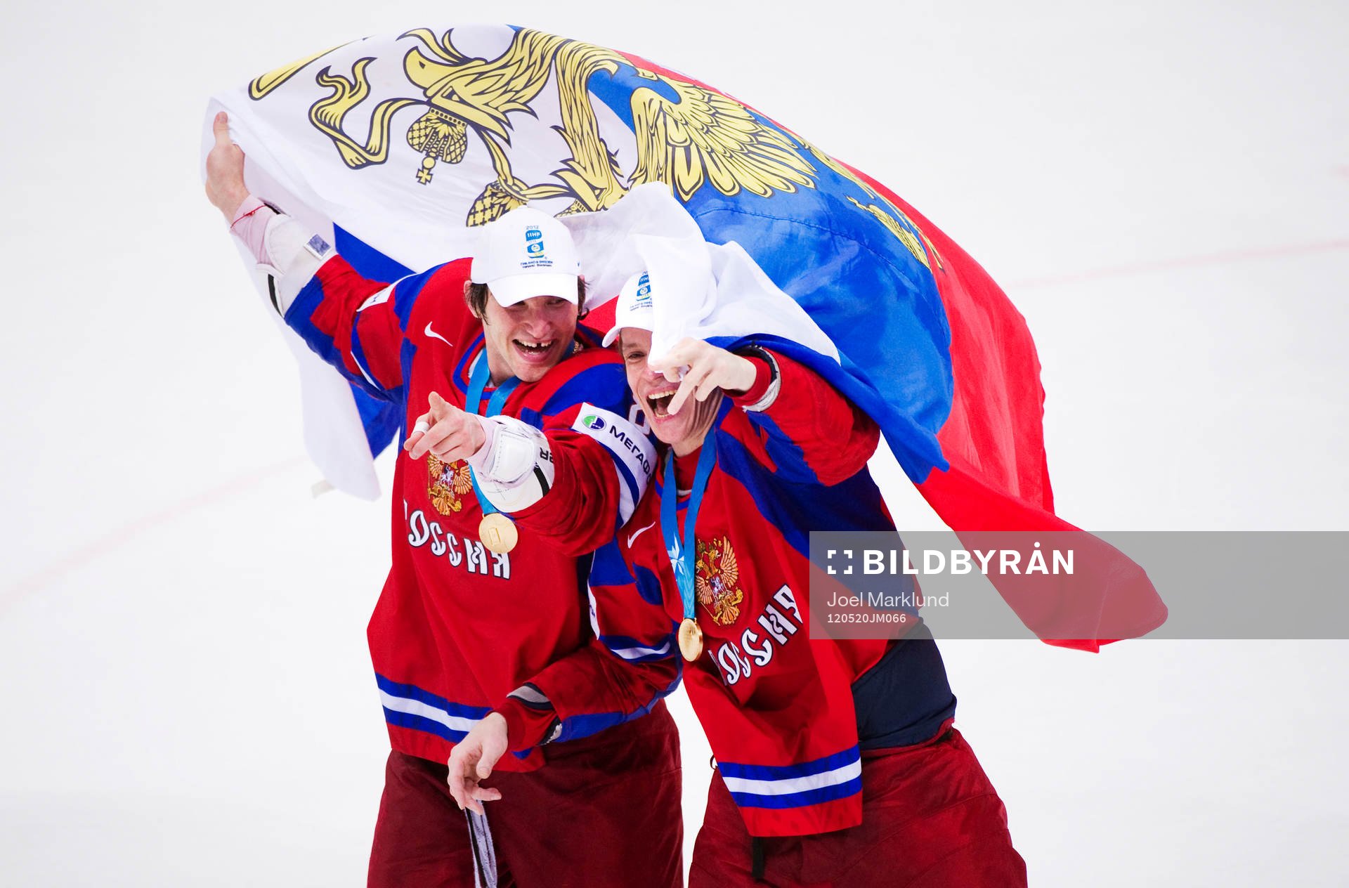 Alexander Ovechkin och Alexander Syomin, Ryssland, jublar