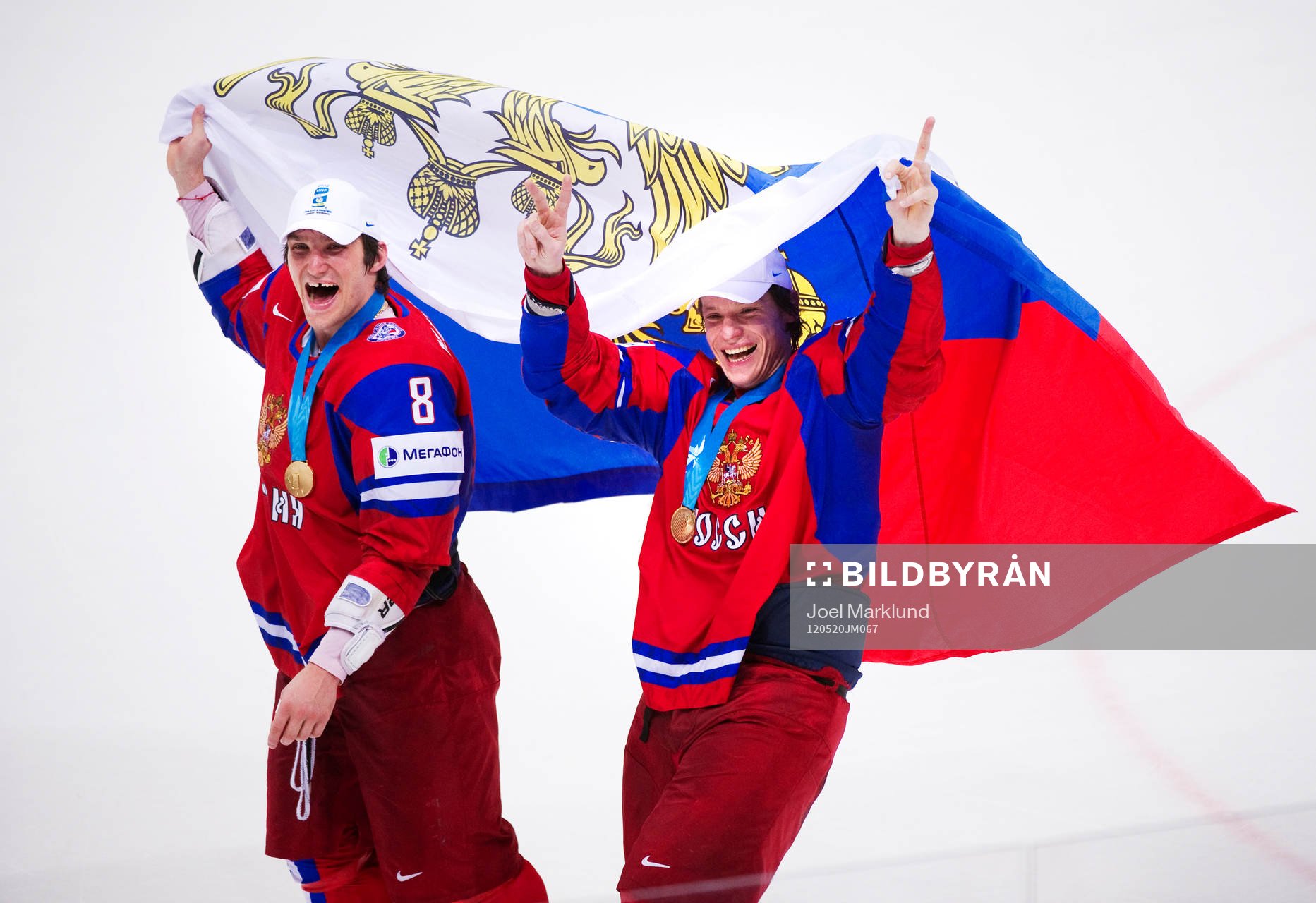 Alexander Ovechkin och Alexander Syomin, Ryssland, jublar