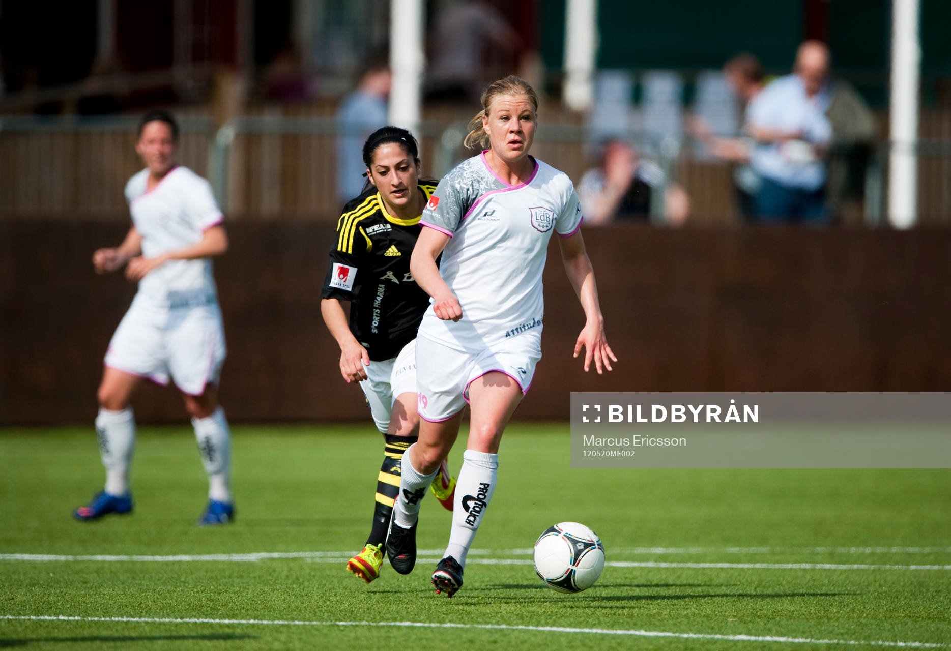 Katrin Schmidt, Malmö och Susan Varli, AIK