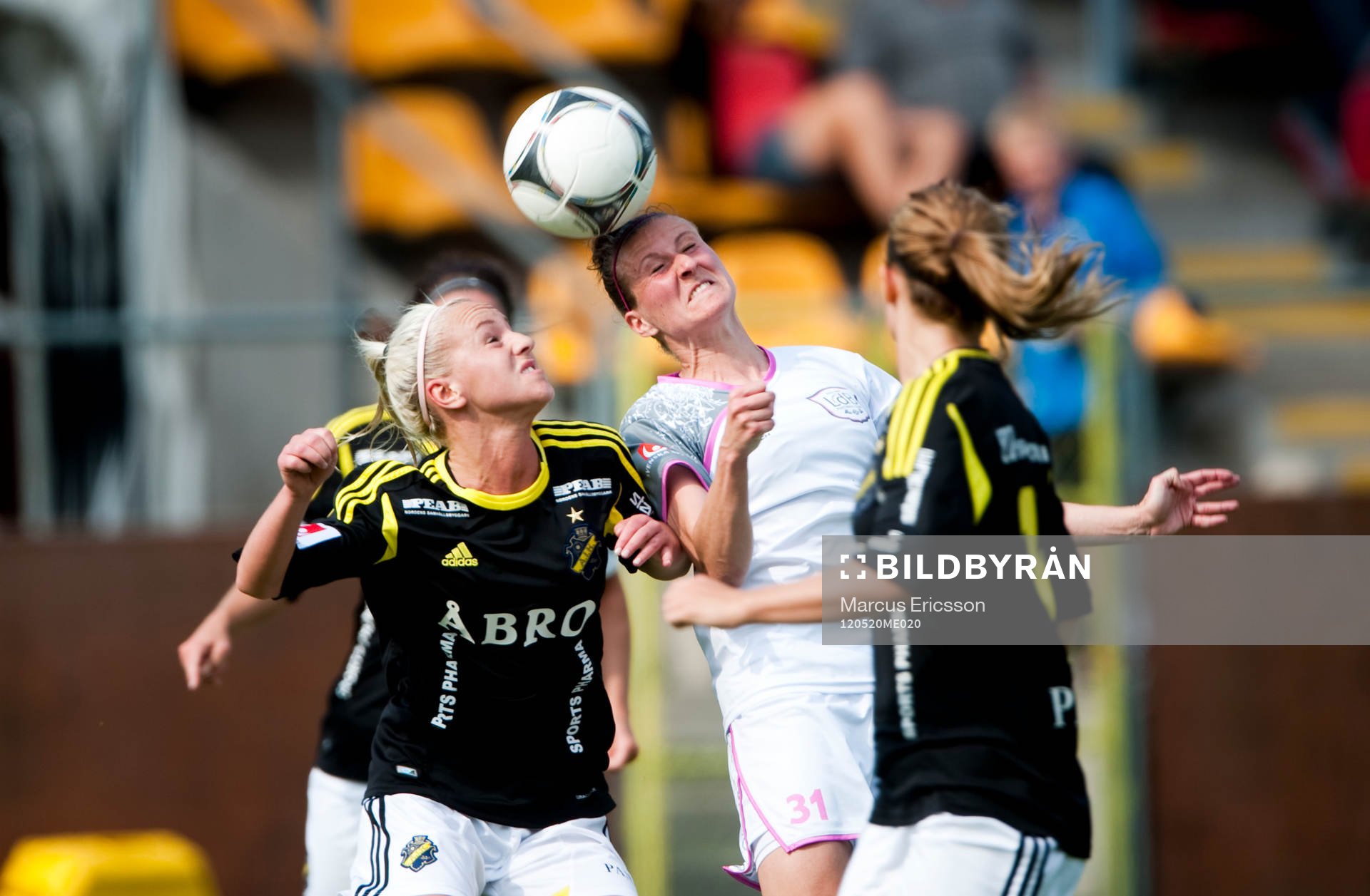 Sarah Fredriksson, AIK och Anja Mittag, Malmö
