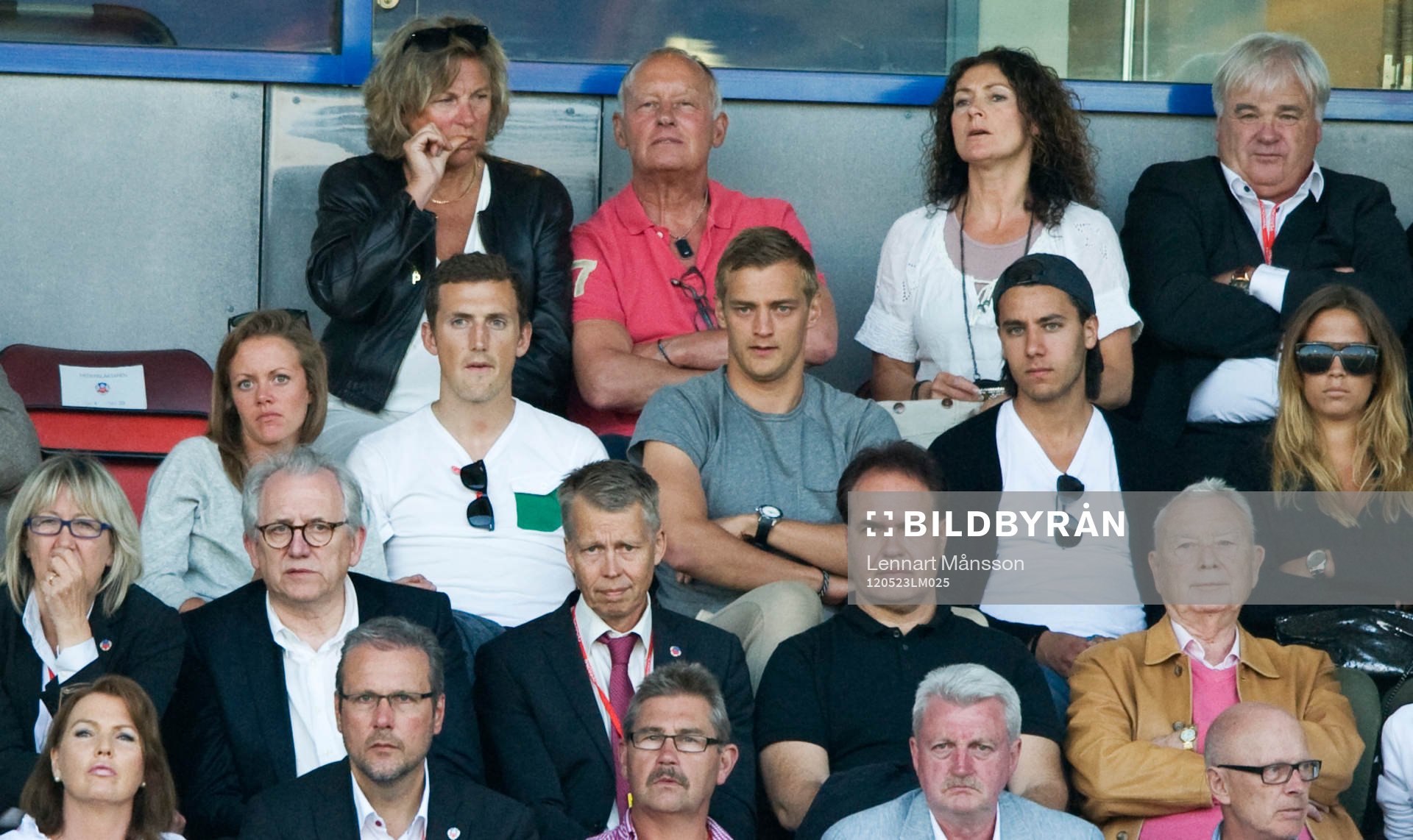 Alexander Gerndt och Joel Ekstrand på läktaren