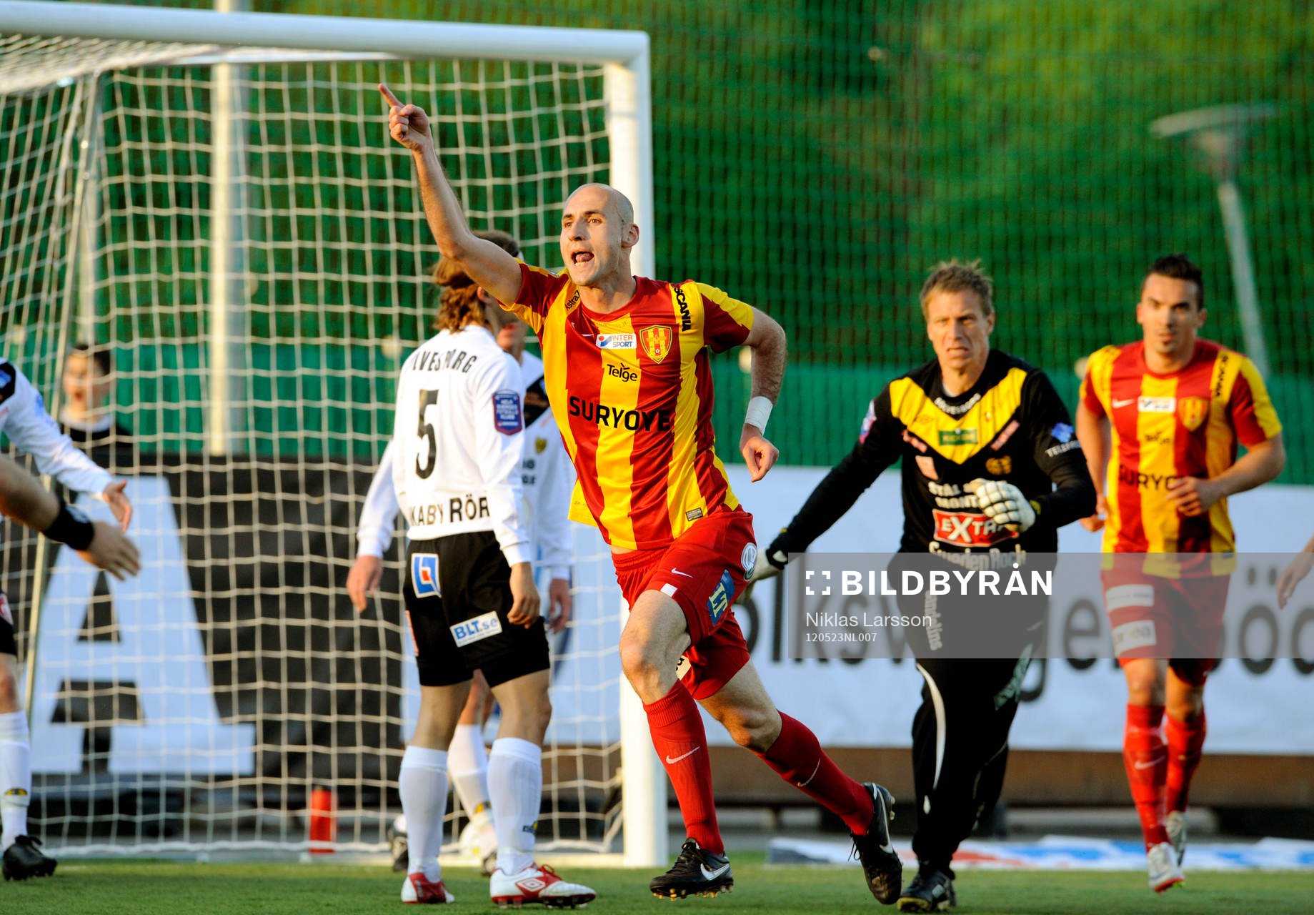Dinko Felic, Syrianska gör 1-1 målet bakom Mattias Asper,
