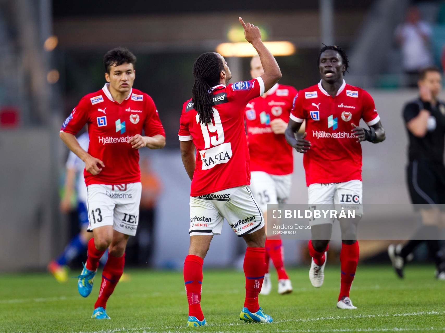  1-1. Kalmar kvitterar. Emin Nouri, Jonathan McDonald, Papa Alioune Diouf, Kalmar, jubel.