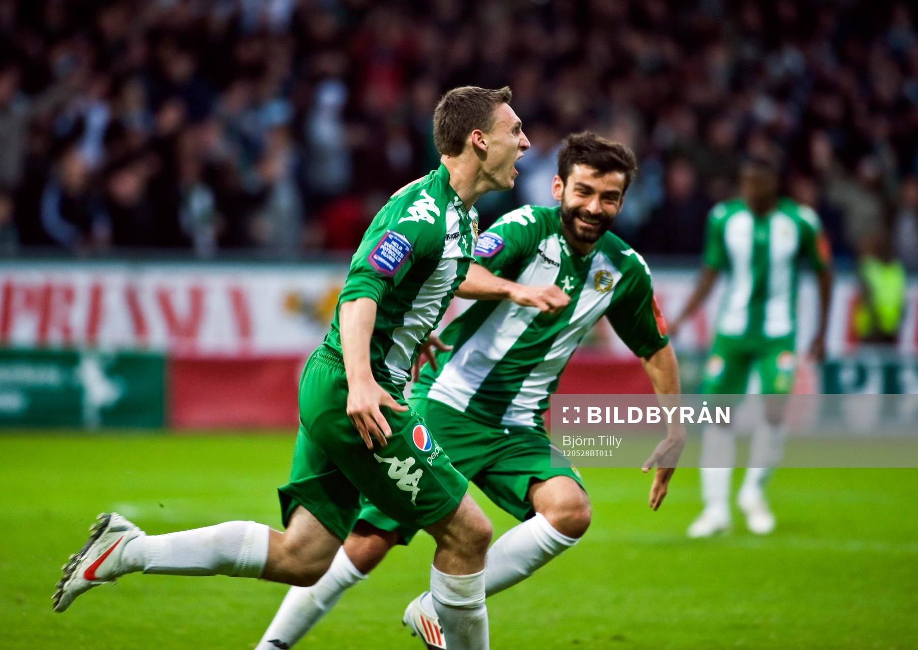  William Schuler och Adis Husidic, Hammarby, jubel efter 2-1.