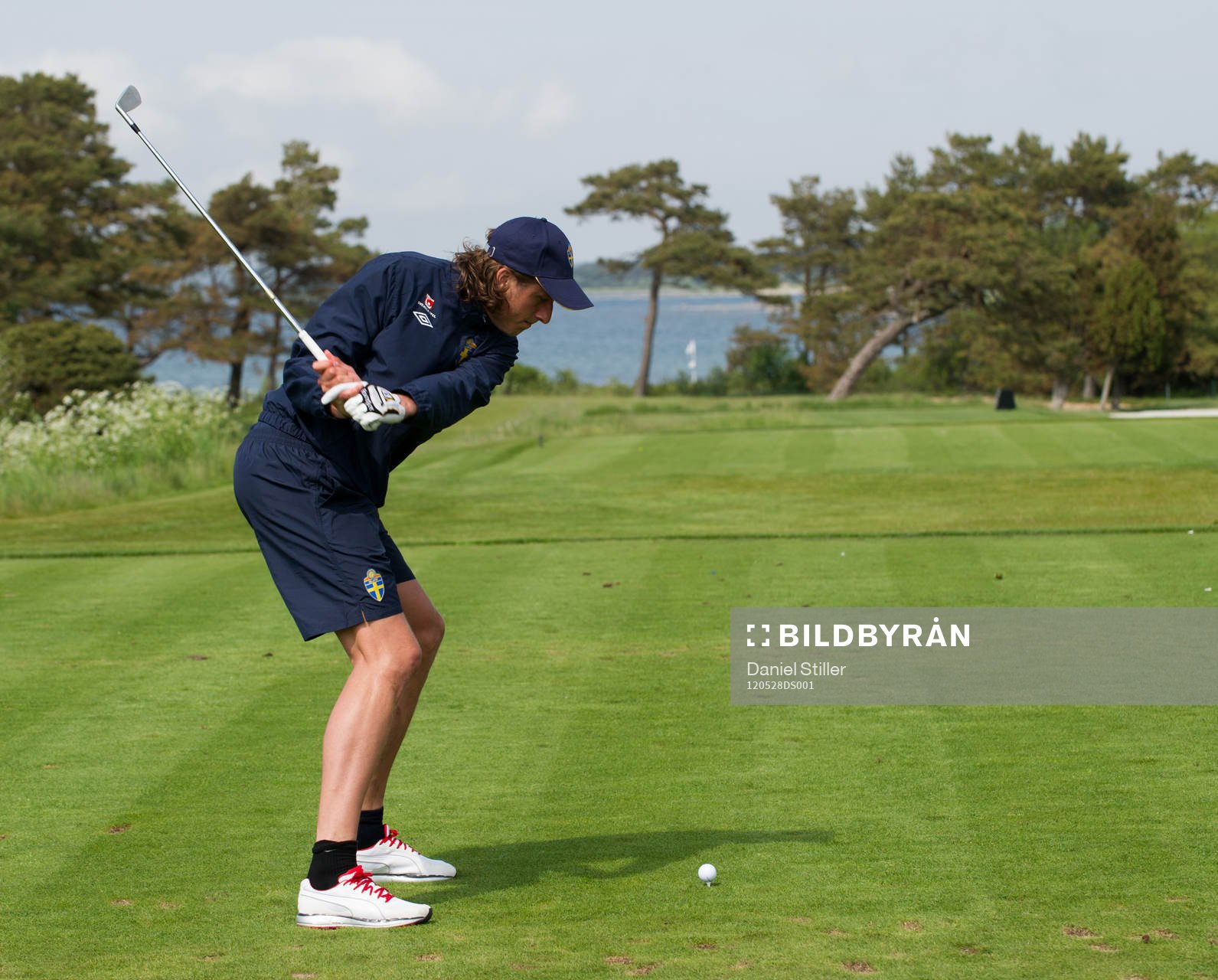 Delar av landslaget spelar golf, Jonas Olsson