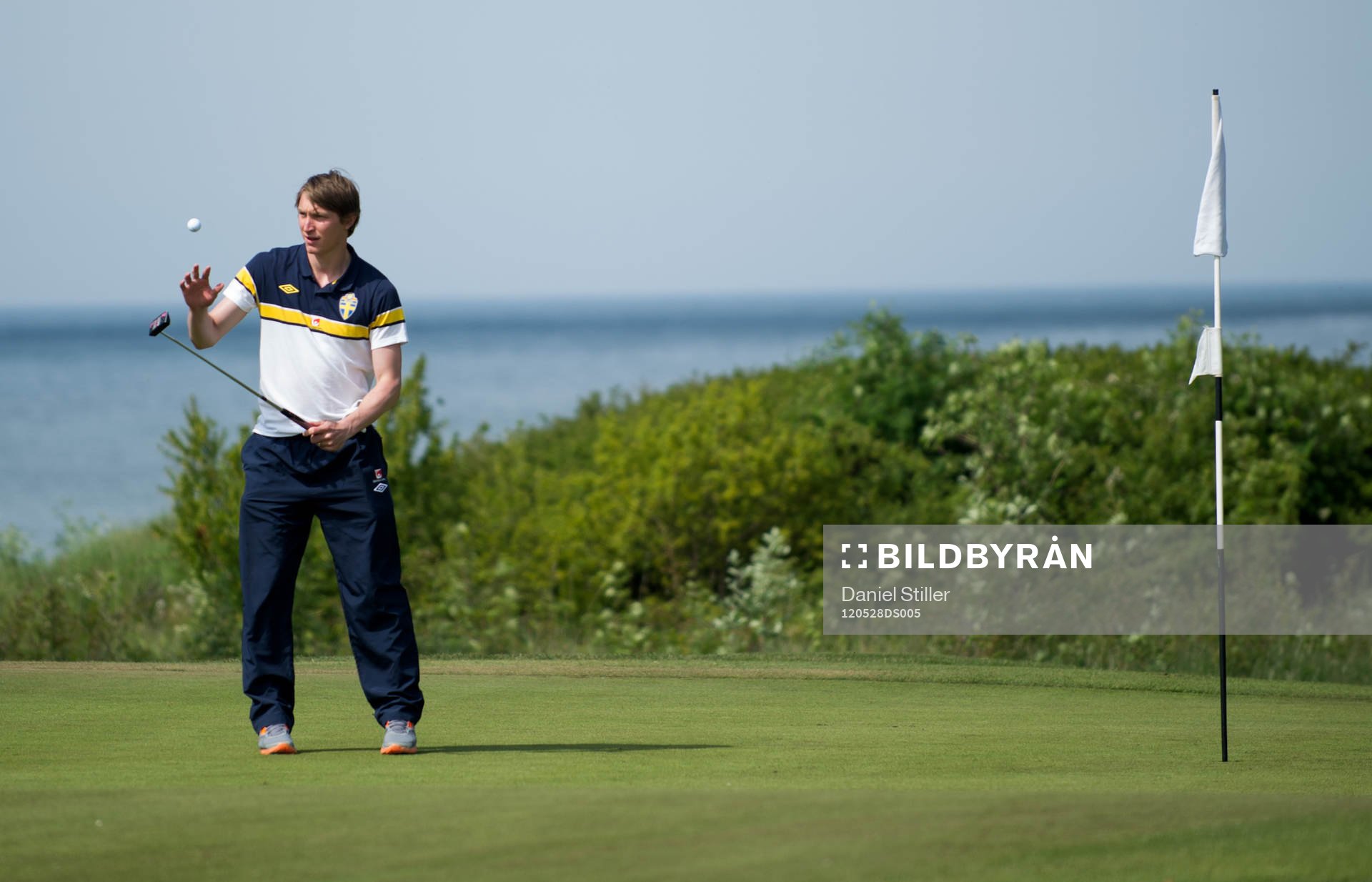 Delar av landslaget spelar golf, Kim Källström