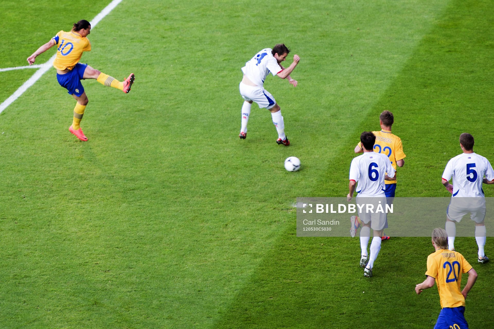 Zlatan Ibrahimovic, Sverige, gör 1-0