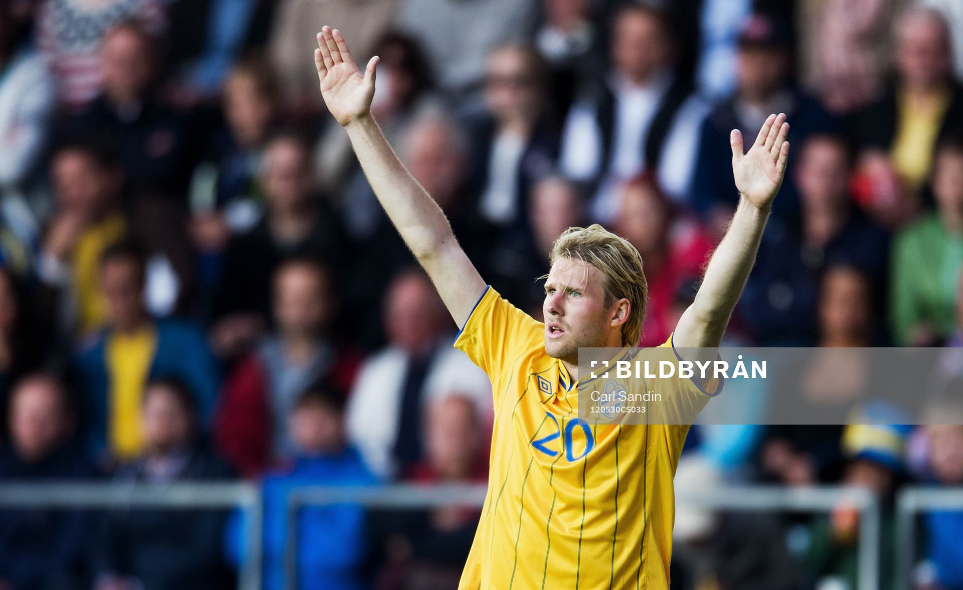 Ola Toivonen, Sverige försöker påkalla uppmärksamheten