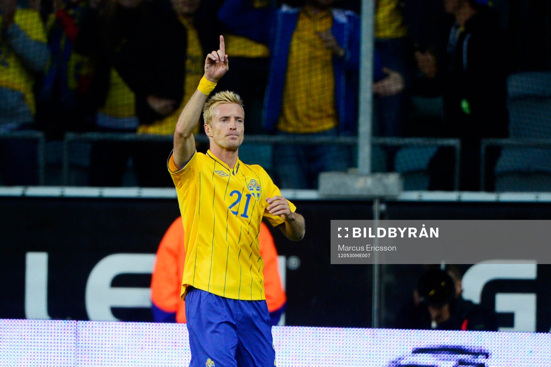  Christian Wilhelmsson, Sverige, jubel efter mål.