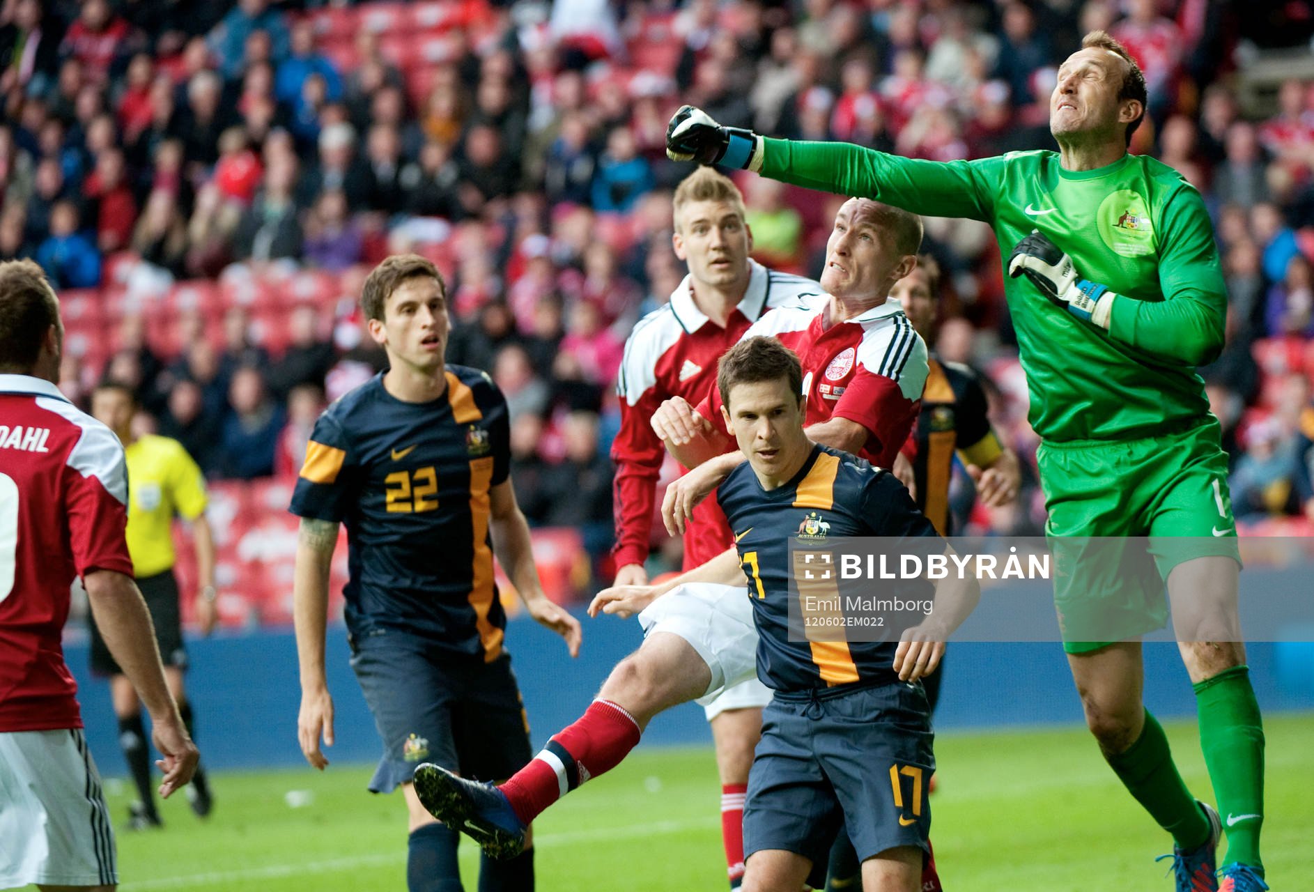 Mark Schwarzer, Australien