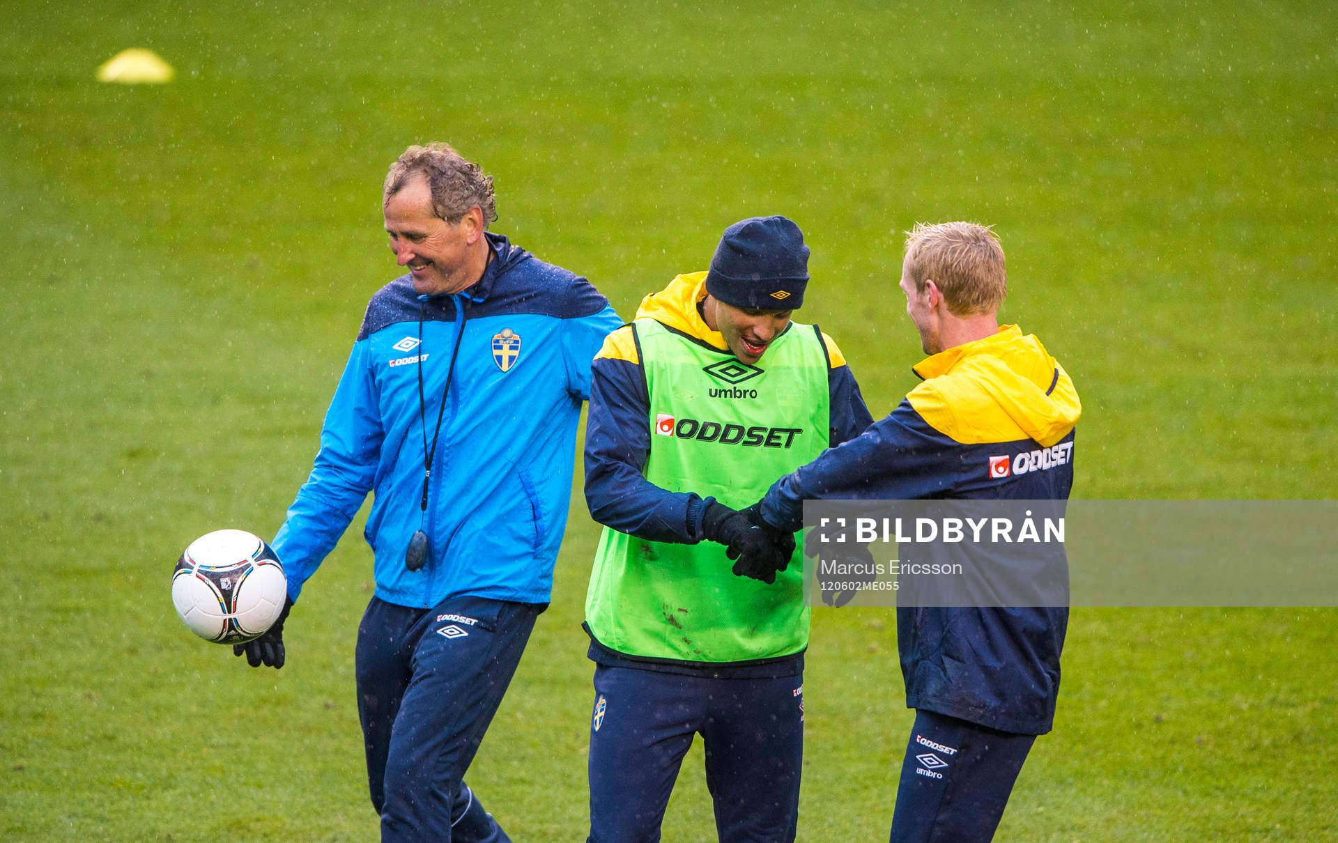 Martin Olsson fick en armbåge av Christian Wilhelmsson och