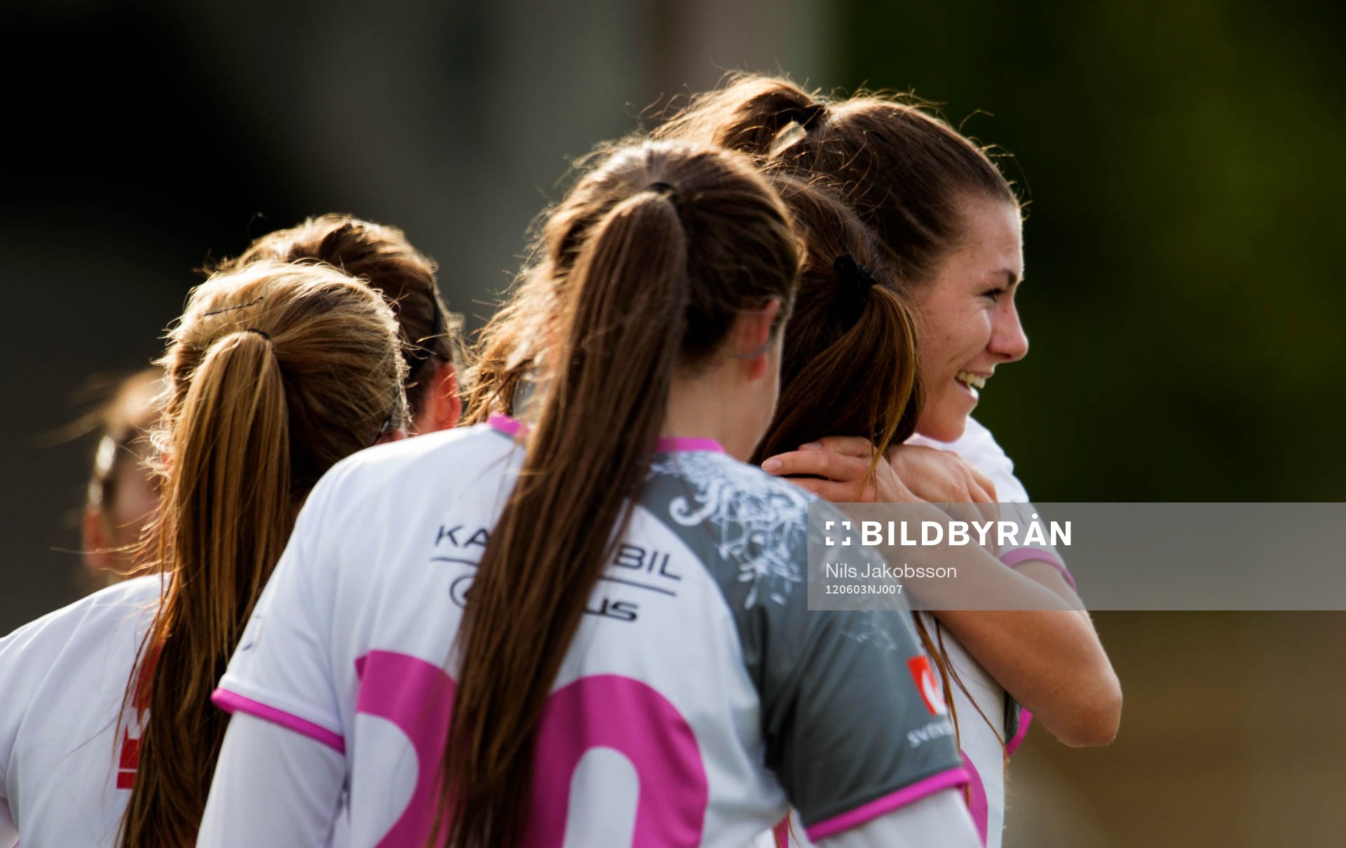  En glad Ramona Bachmann, LDB Malmö, jubel vid 2-1,.
