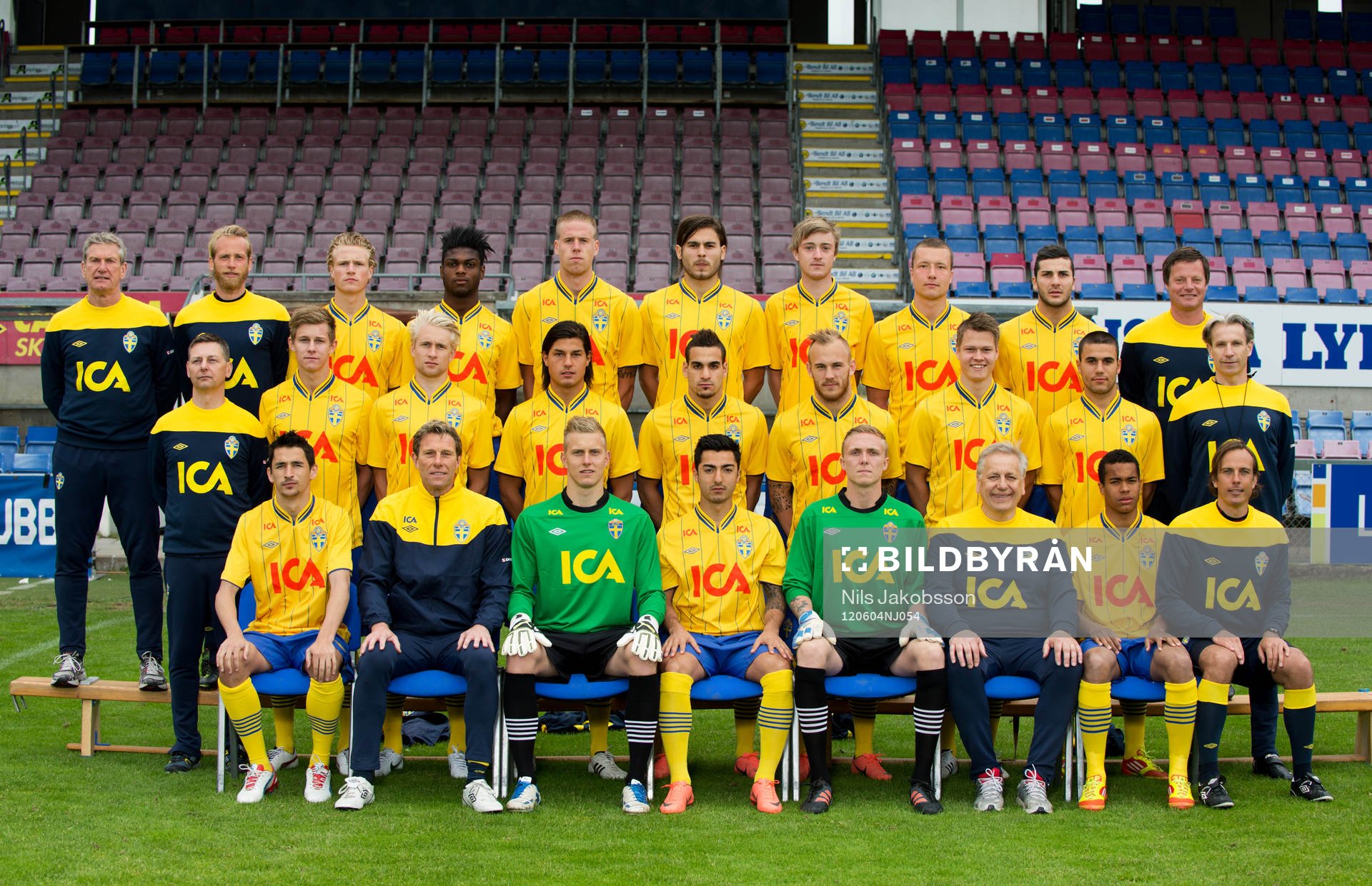 Bakre raden frv; Mats Svensson, målvaktstränare, Niclas