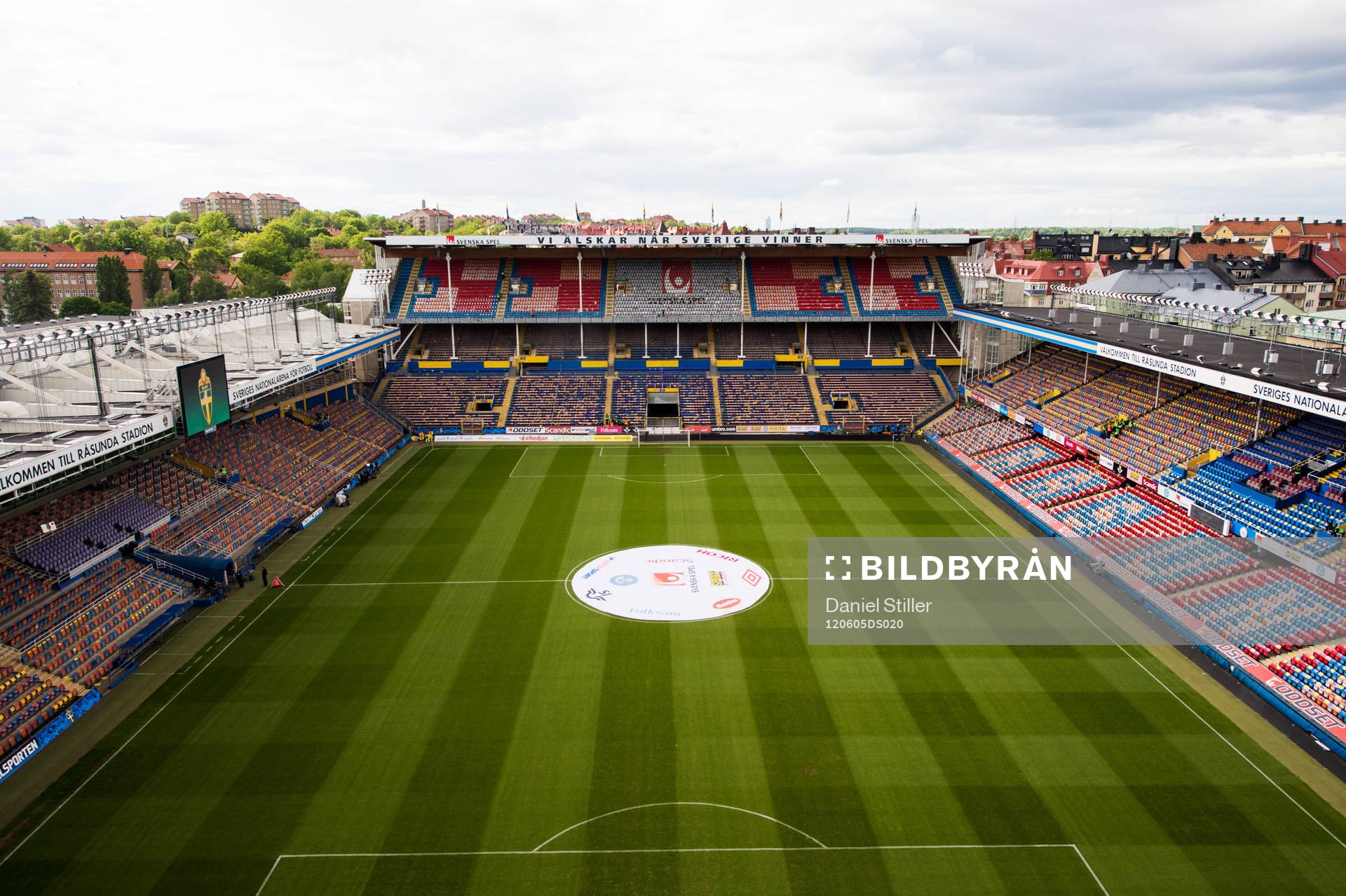 Råsunda, innan publiken börjar strömma till. Arena,