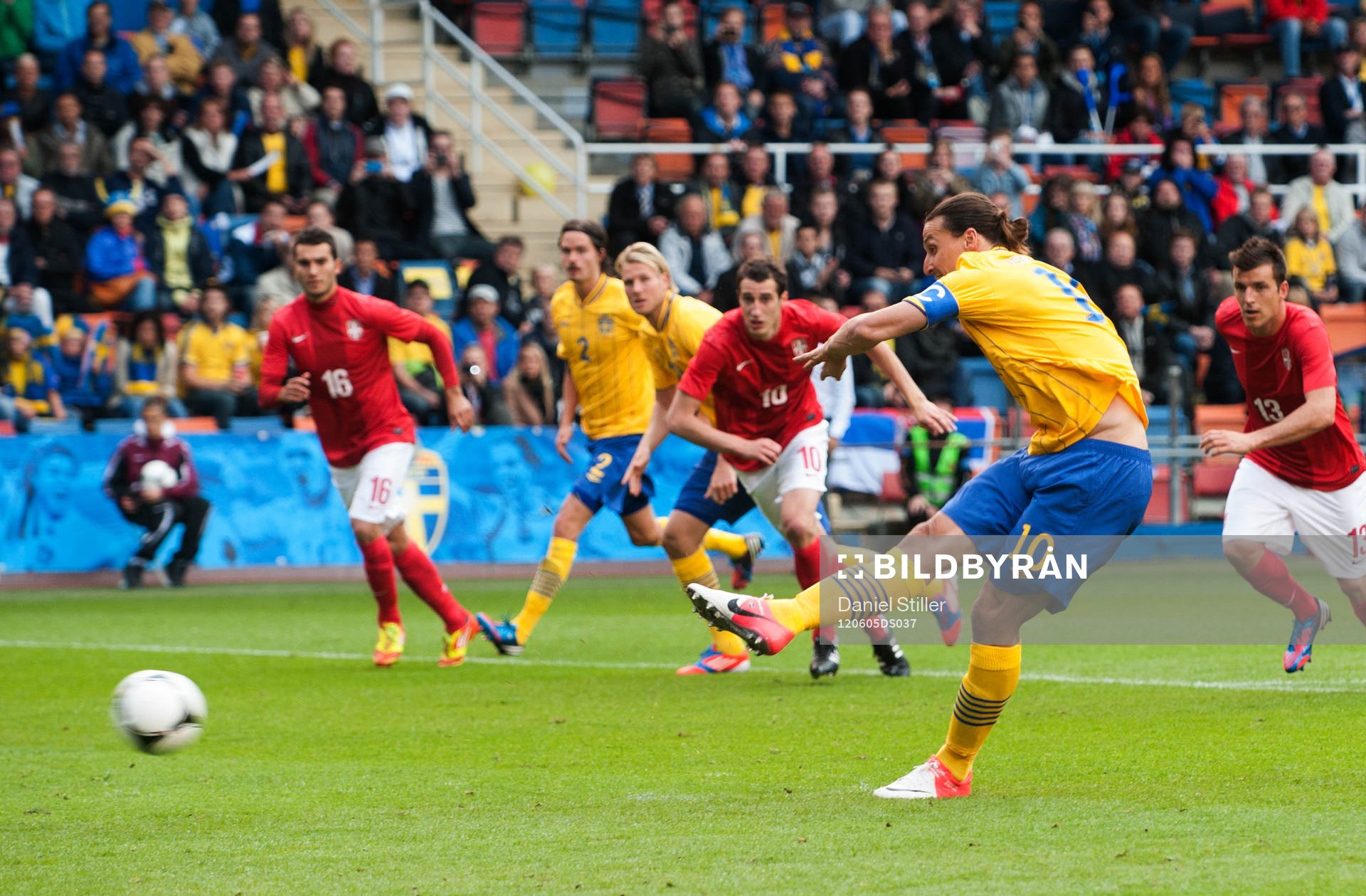 Zlatan Ibrahimovic, Sverige, gör 2-1 till Sverige på