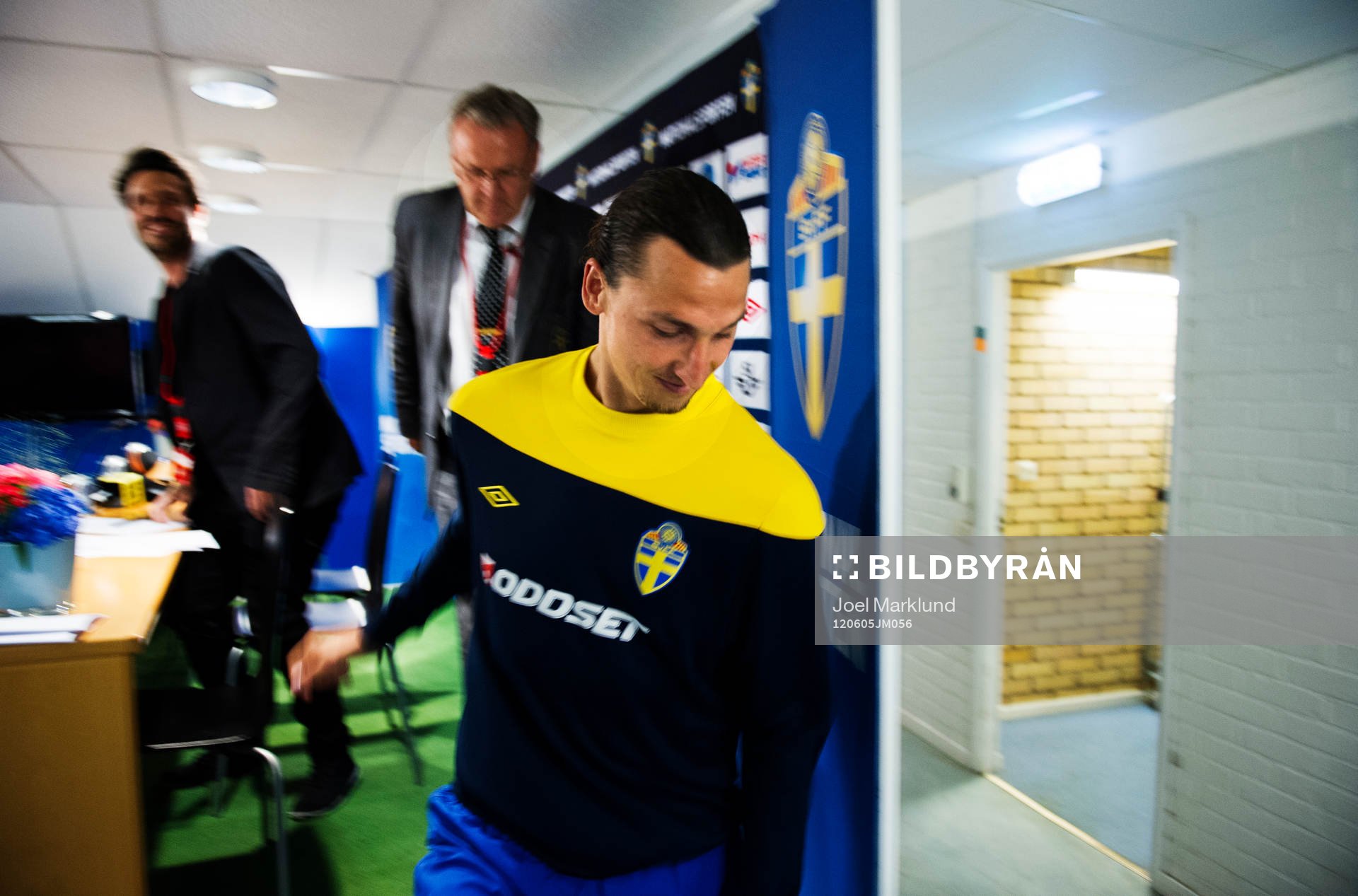 Zlatan Ibrahimovic, Sverige, lämnar presskonferensen