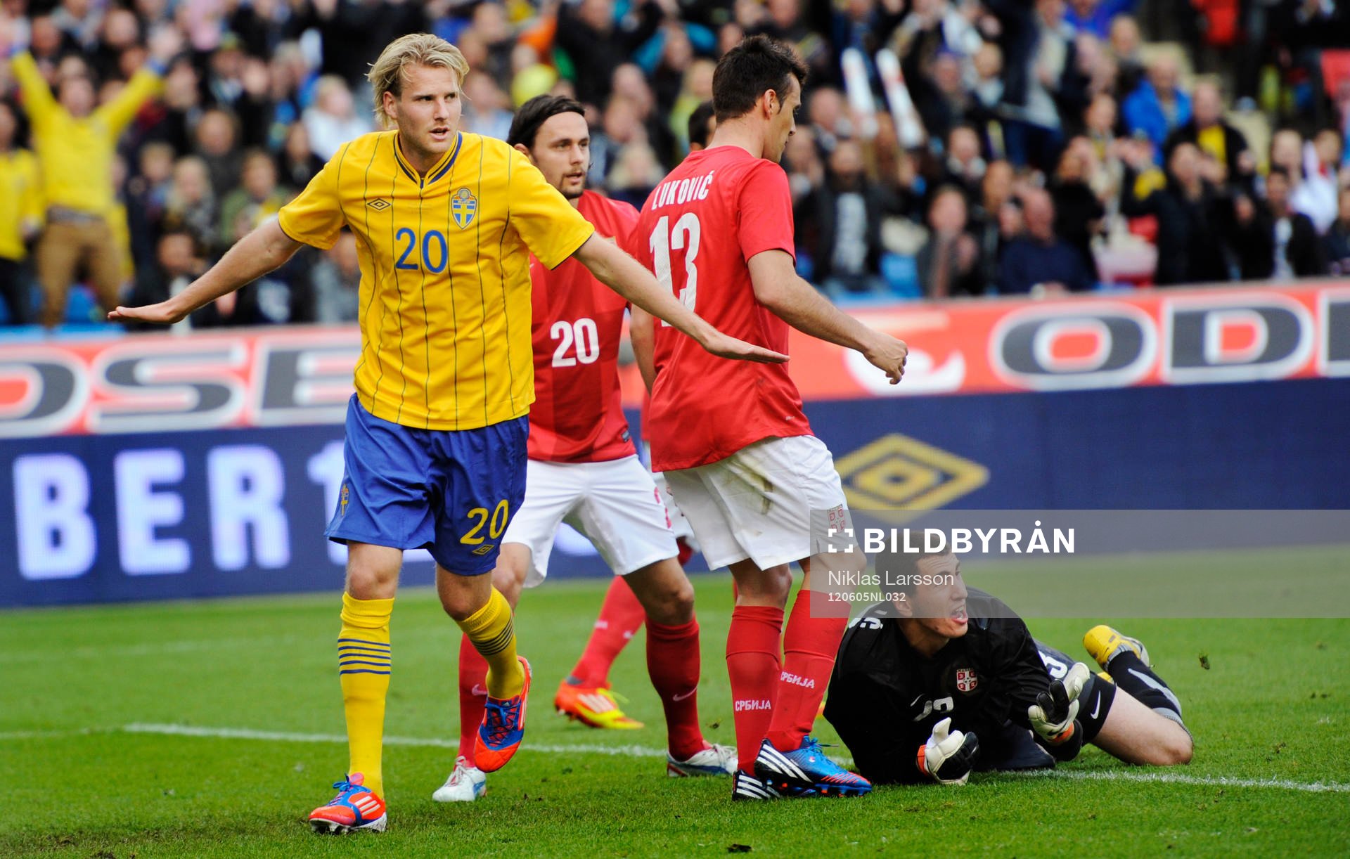 Ola Toivonen, Sverige gör 1-0 jubel