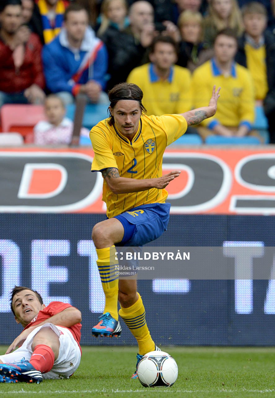 Mikael Lustig, Sverige