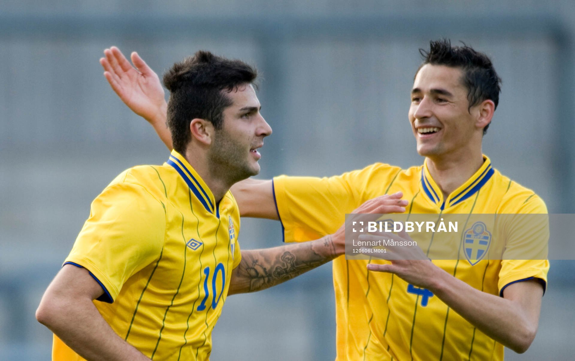 2-0 Mikael Ishak, Sverige, som grattas av Loret Sadiku