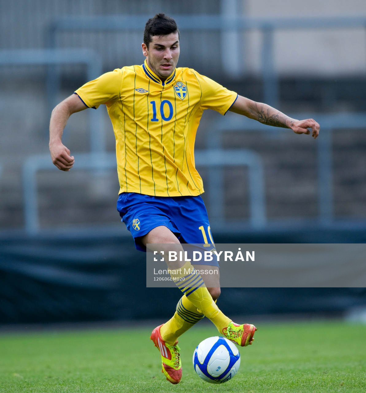 Mikael Ishak, Sverige, 2-målsskytt