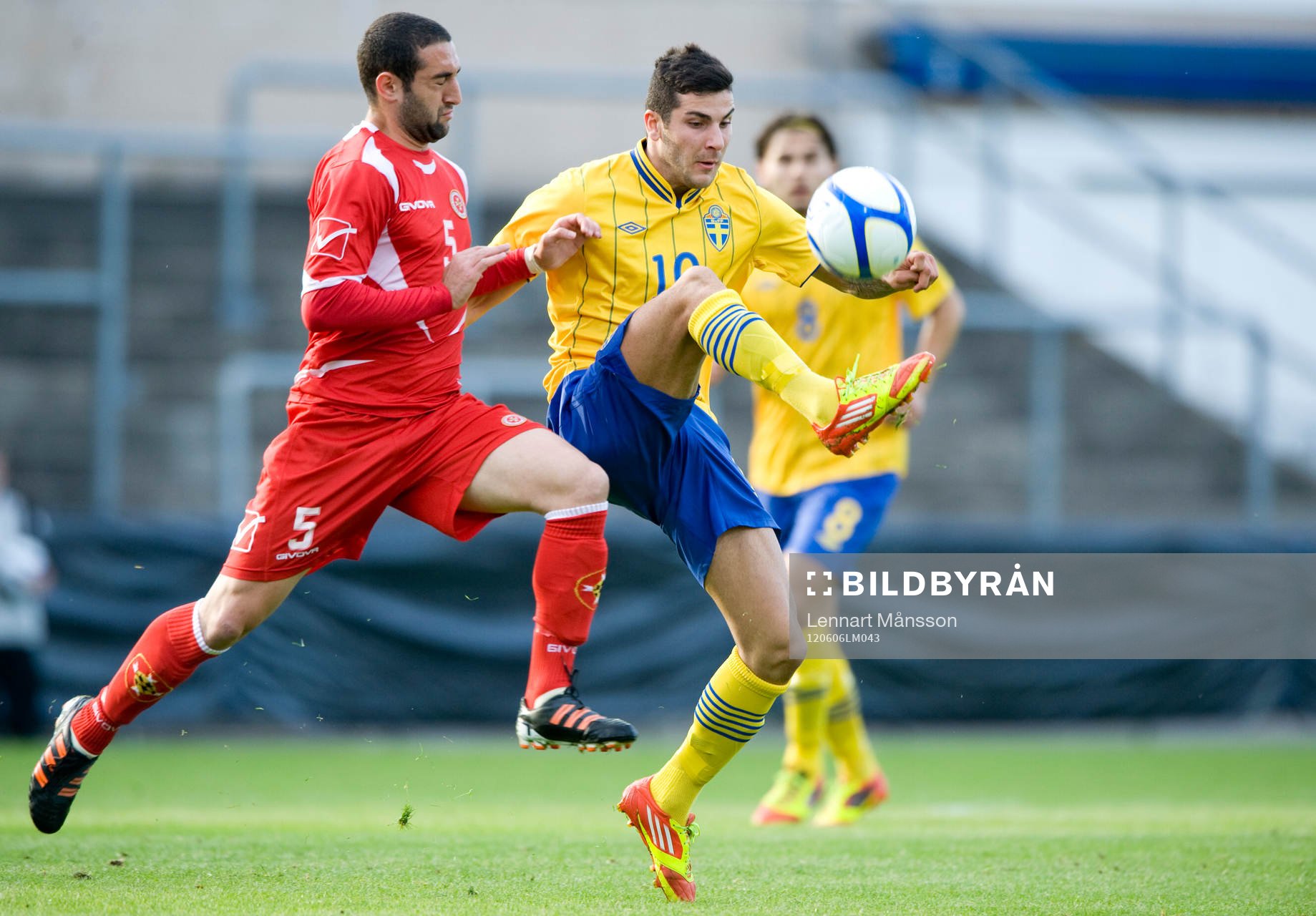 Mikael Ishak, Sverige
