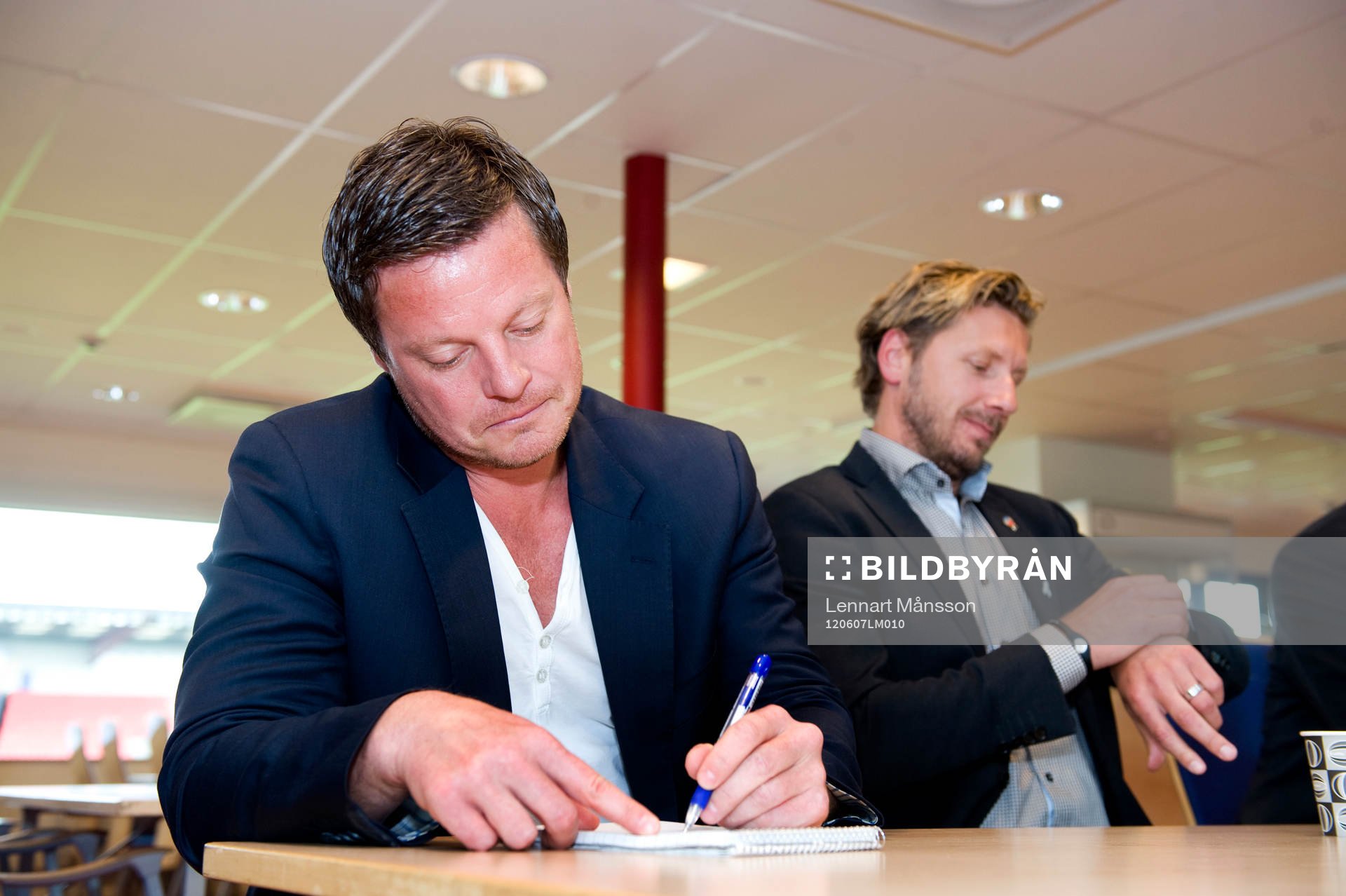 Stefan Schwarz, tränare, Helsingborg och Jesper Jansson,