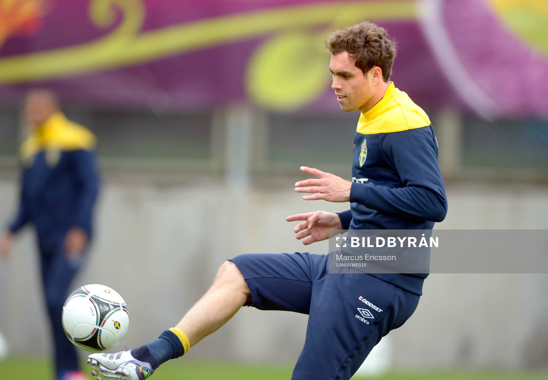 Sveriges första träning i Kiev. Johan Elmander