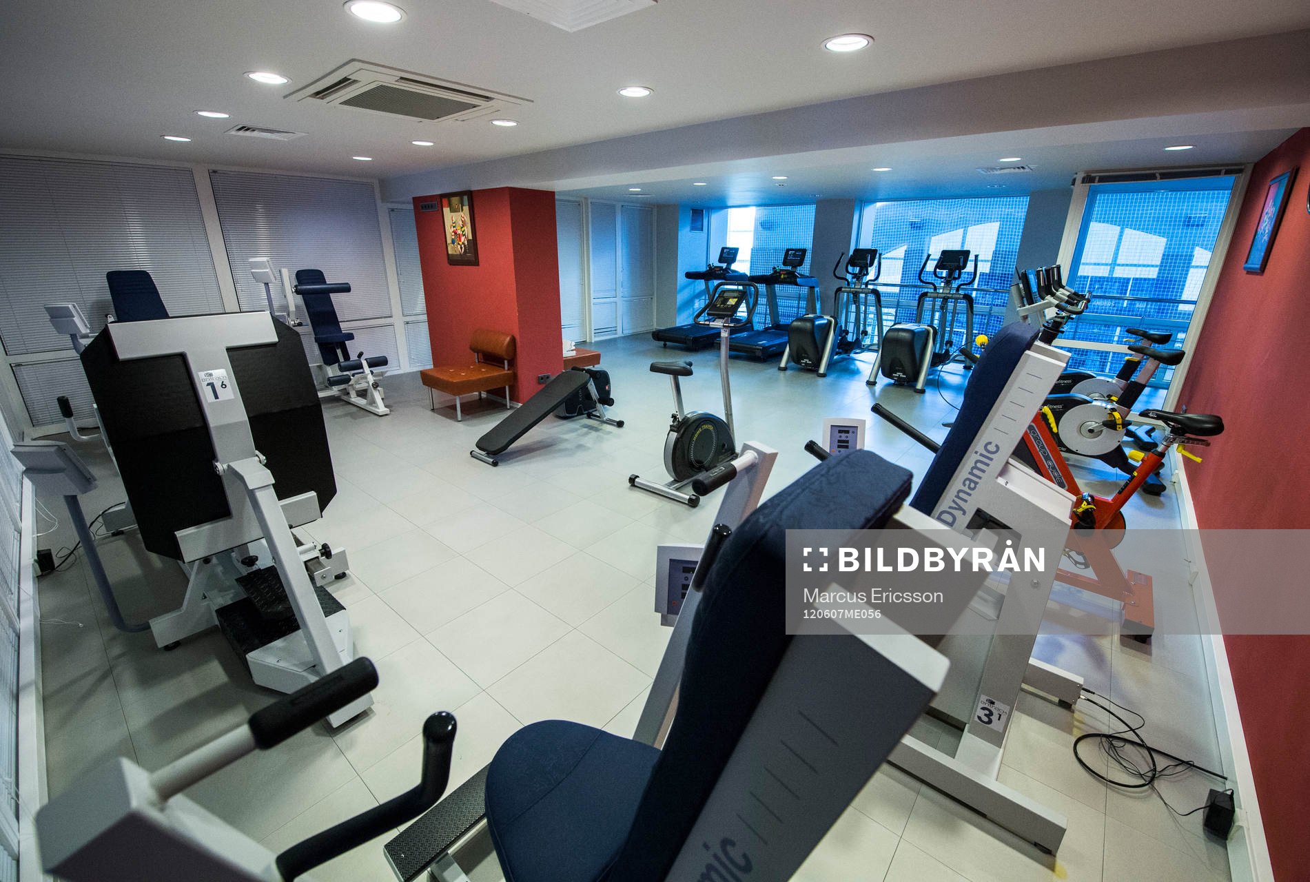 Rundvisning på spelarhotellet. Spelarhotell, hotell. Gym
