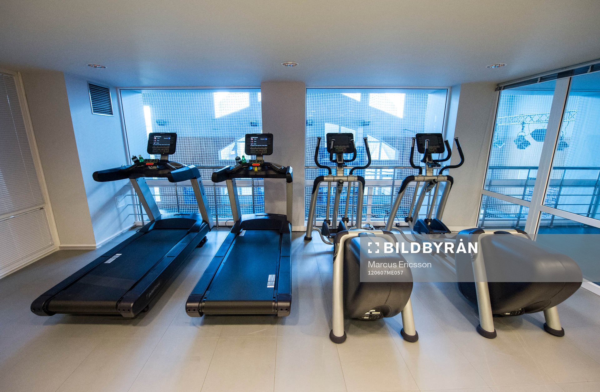 Rundvisning på spelarhotellet. Spelarhotell, hotell. Gym