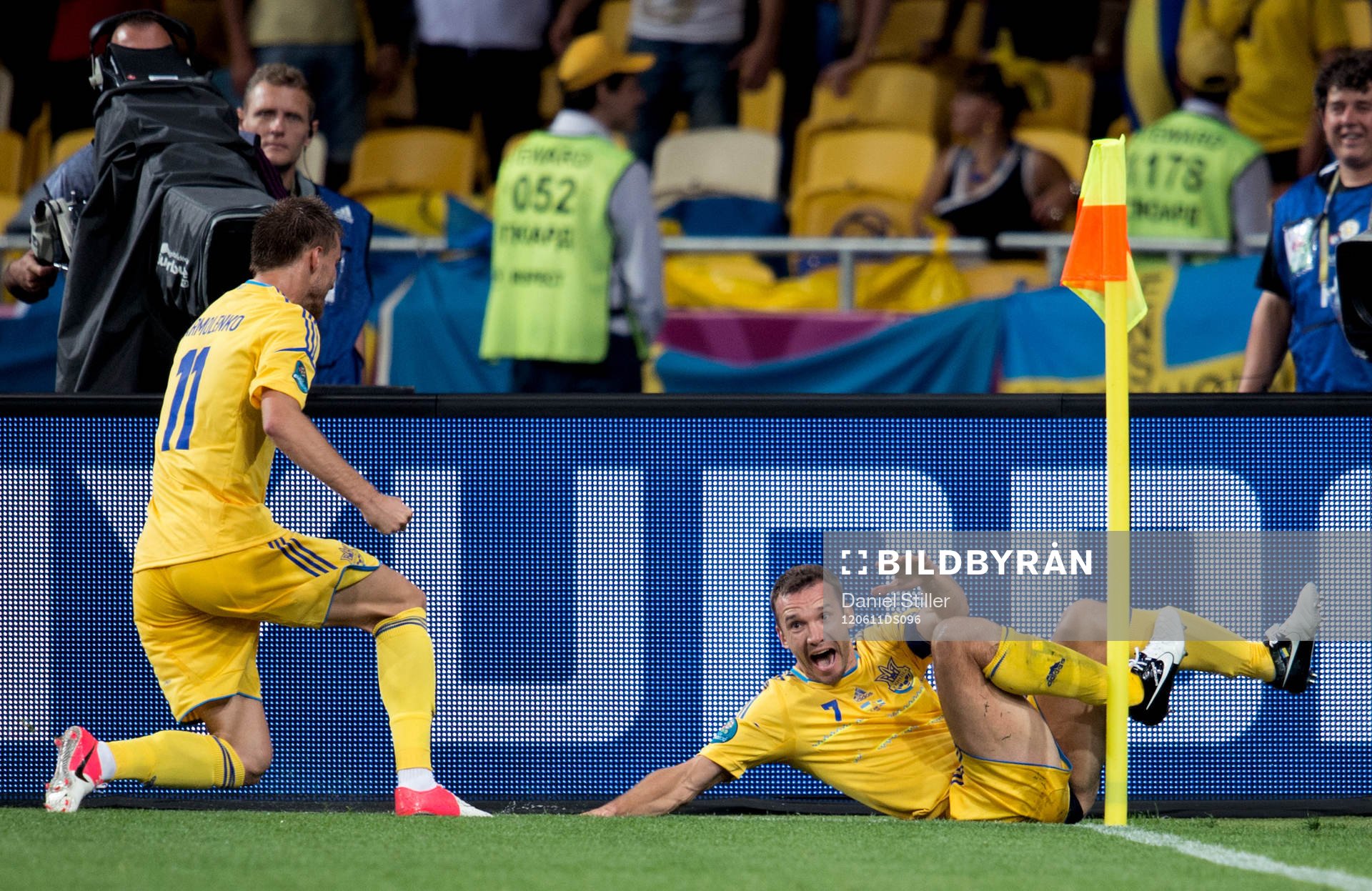 Andriy Shevchenko, Ukraina, gör 1-1, jubel