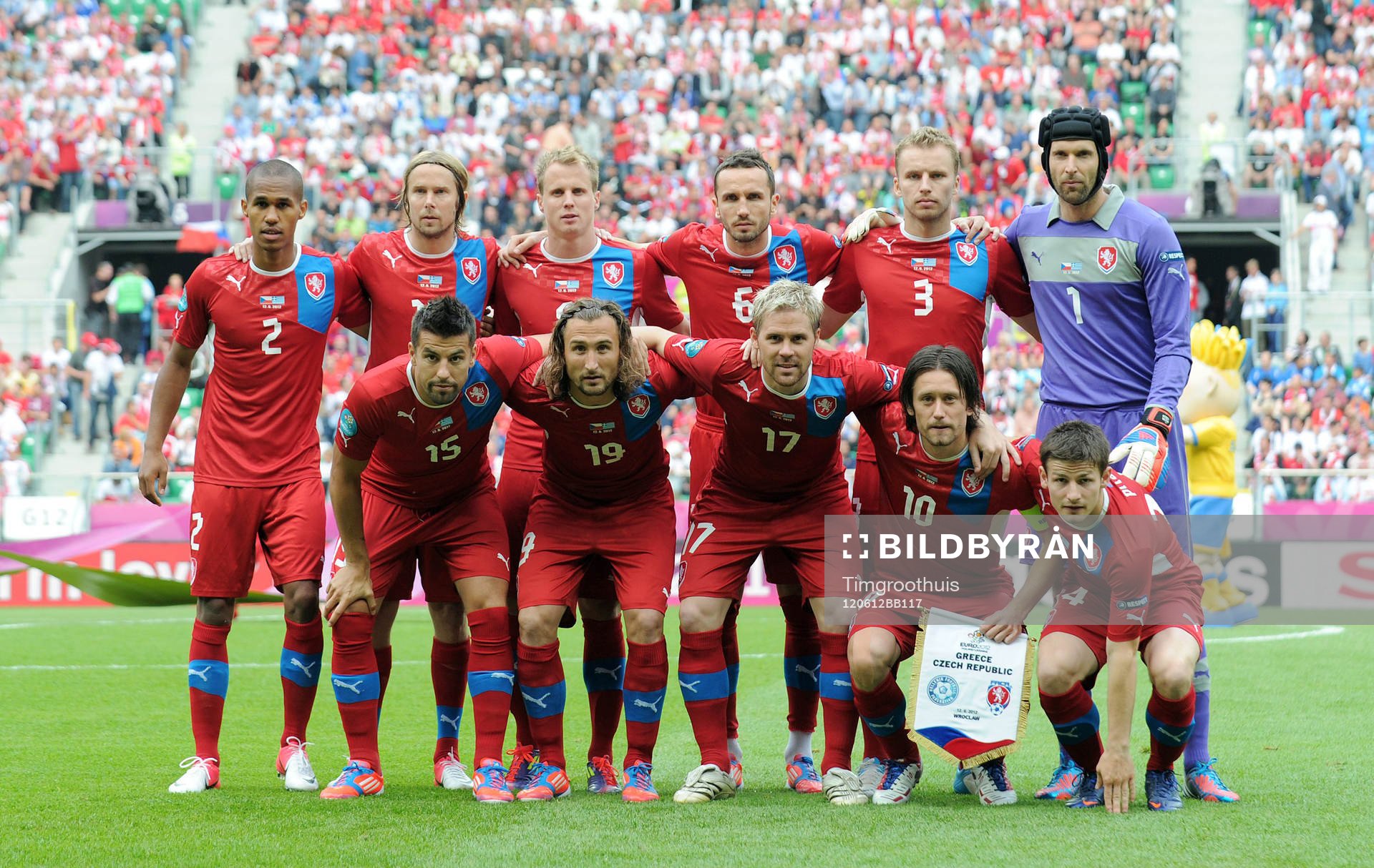  Tjeckein, startelva, Bak frv, Theodor Gebre Selassie, Jaroslav Plasil, David Limbersky, Tomas Sivok, Michal Kadlec, Petr Cech, målvakt.