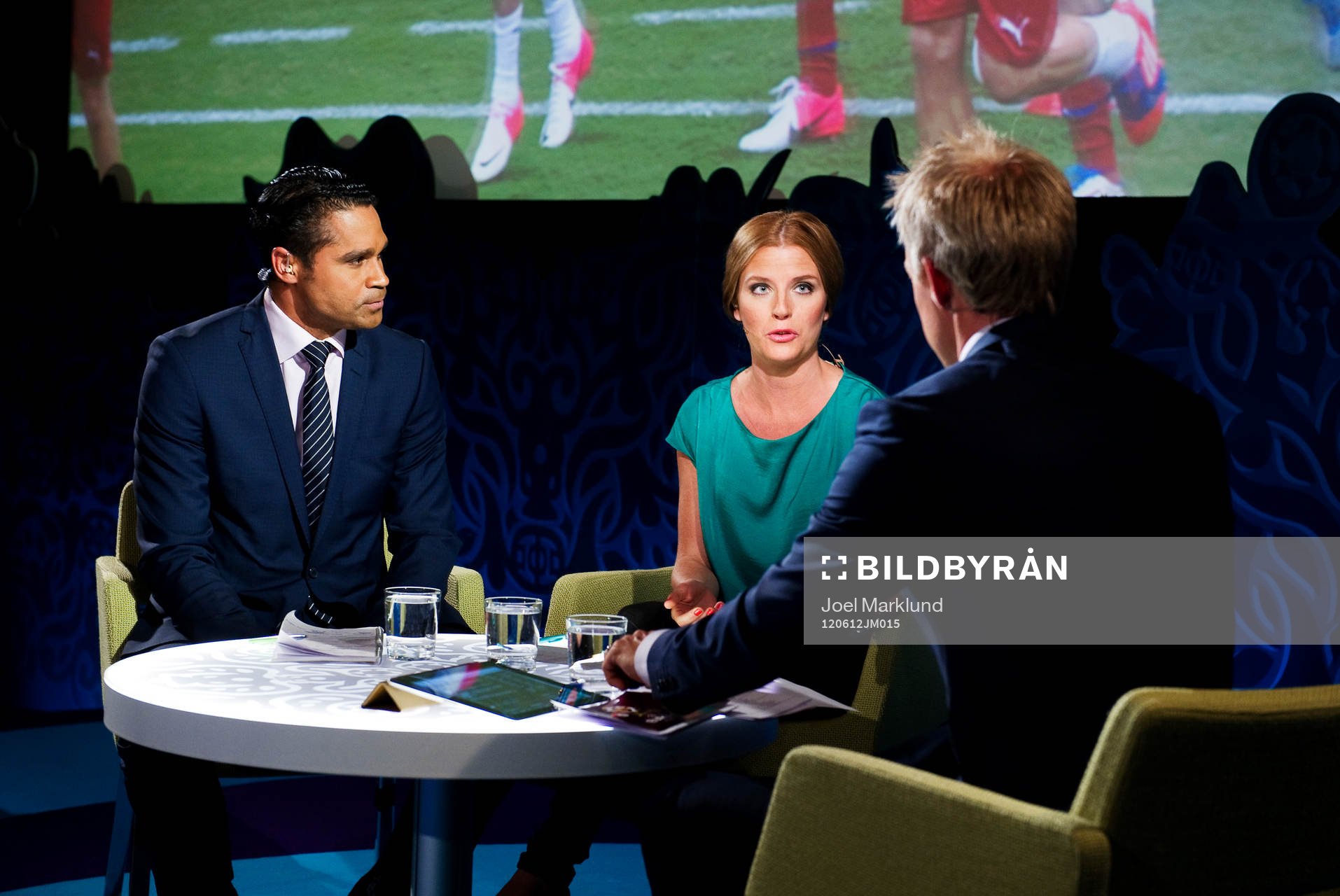 Daniel Nannskog och Johanna Frändén, expertkommentatorer