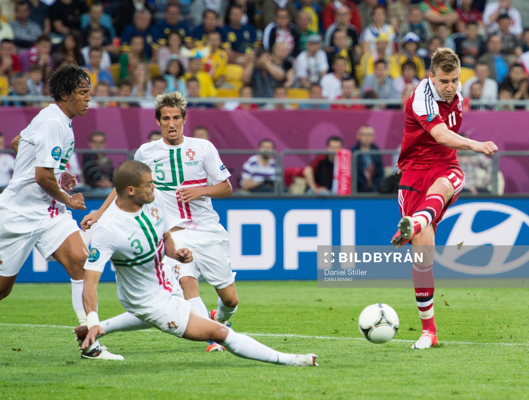 Nicklas Bendtner, Danmark. Pepe, Fabio Coentrao, Portugal