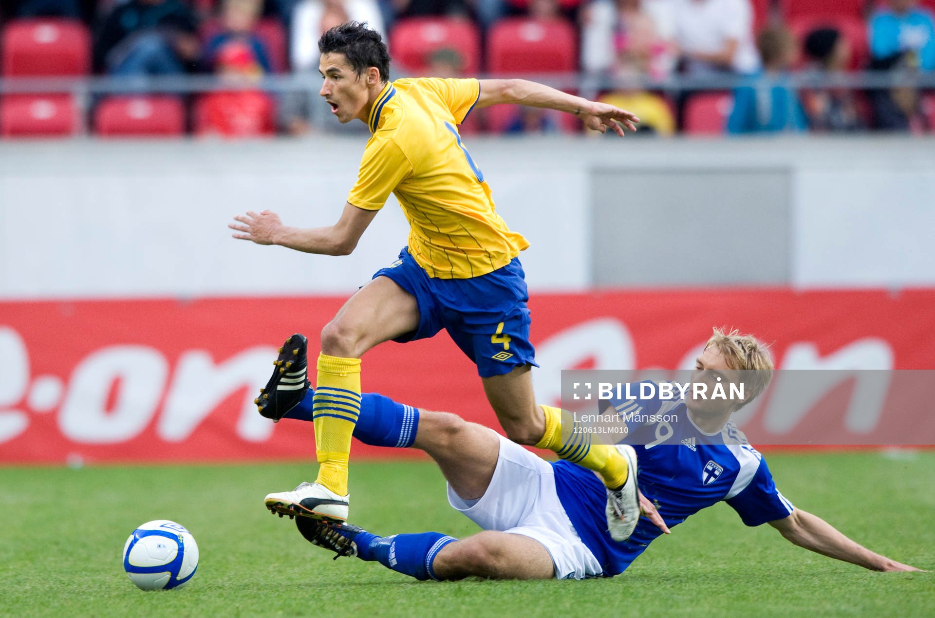 Loret Sadiku, Sverige flyger förbi Tim Väyrynen, Finland