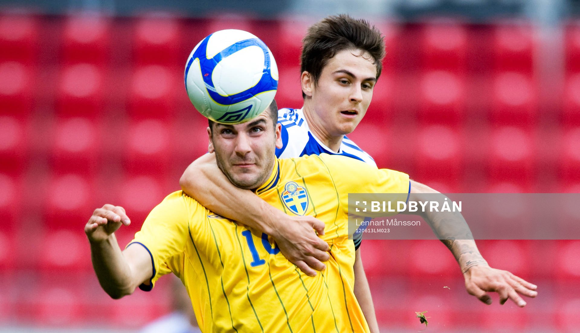 2-målsskytten Mikael Ishak, Sverige stoppas av Tero