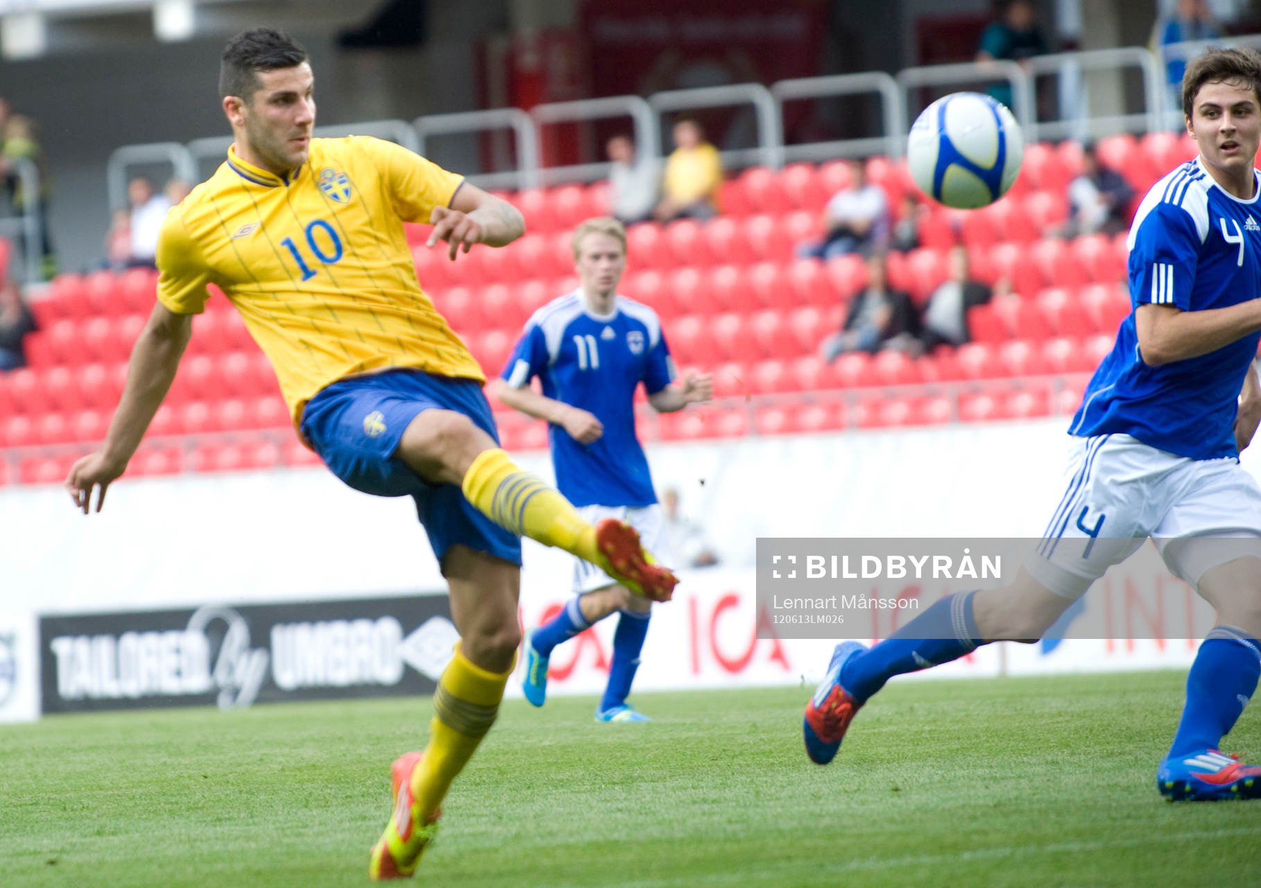 1-0 Mikael Ishak, Sverige