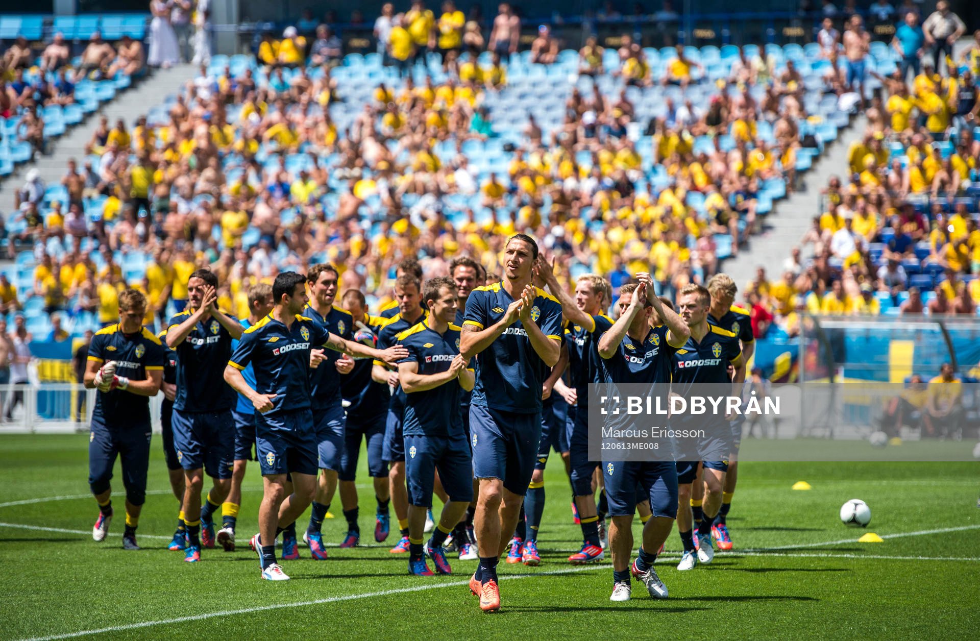 Öppen träning för de svenska fansen på Dynamo Stadion