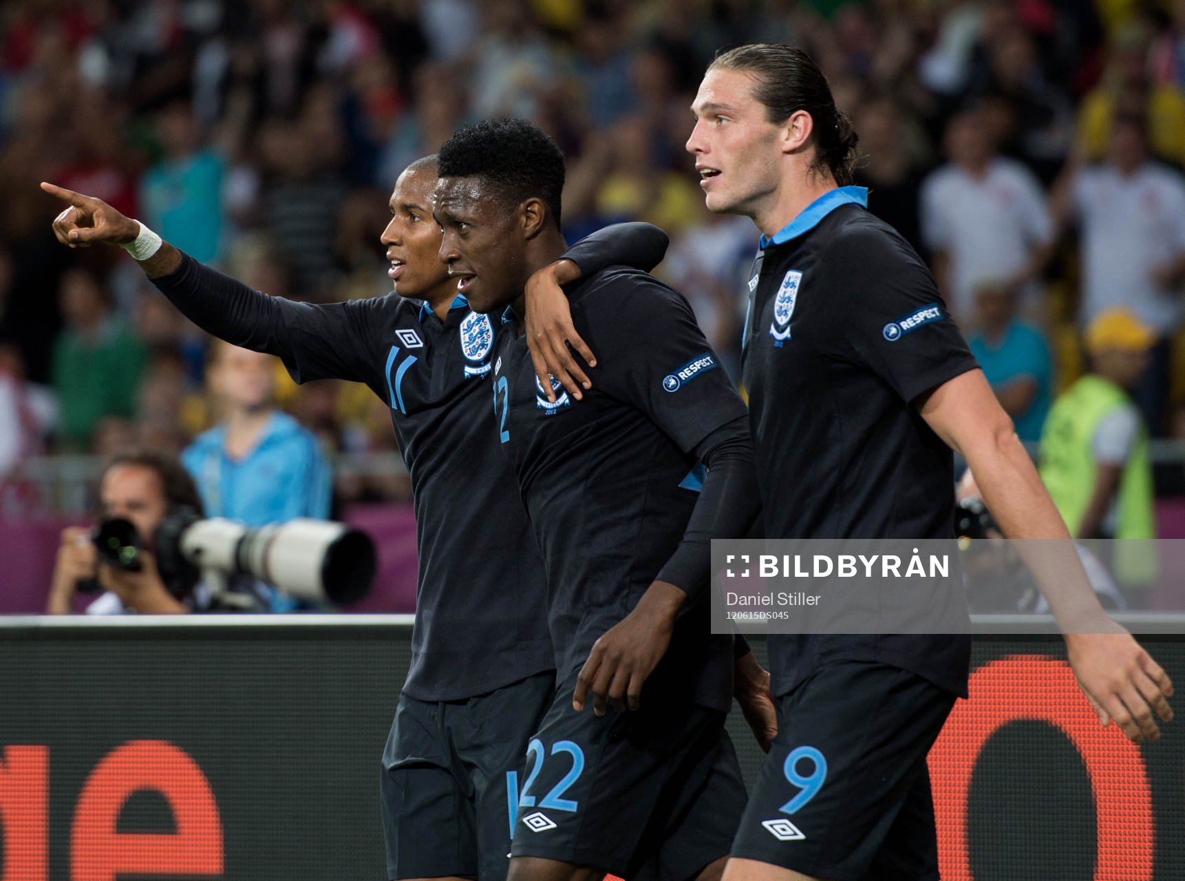 Danny Welbeck gör 2-3 för England, jubel