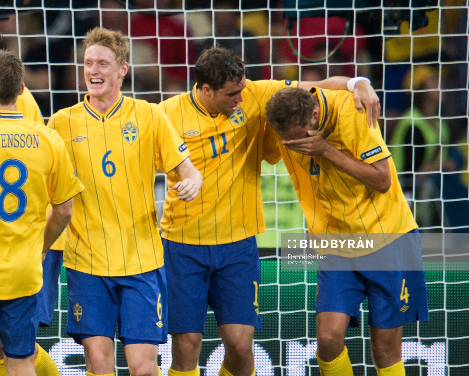Andreas Granqvist, Sverige, skadar sig i samband med