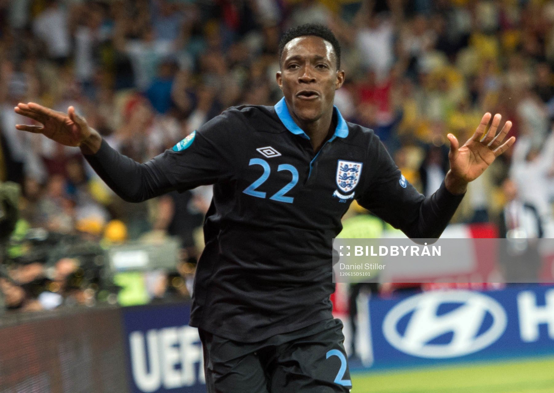 Danny Welbeck, England, gör 2-3, jubel
