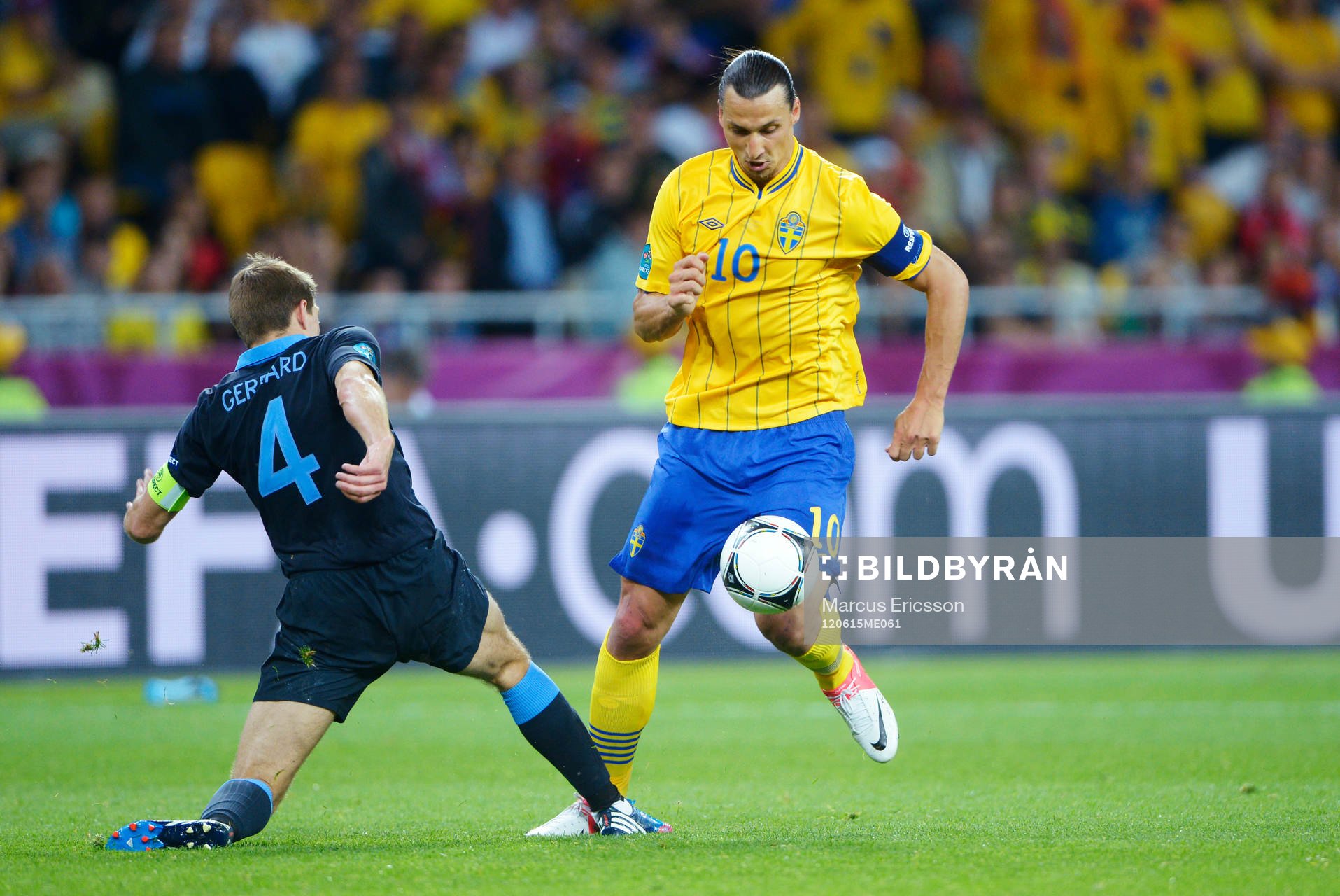 Steven Gerrard, England, utmanar Zlatan Ibrahimovic, Sverige