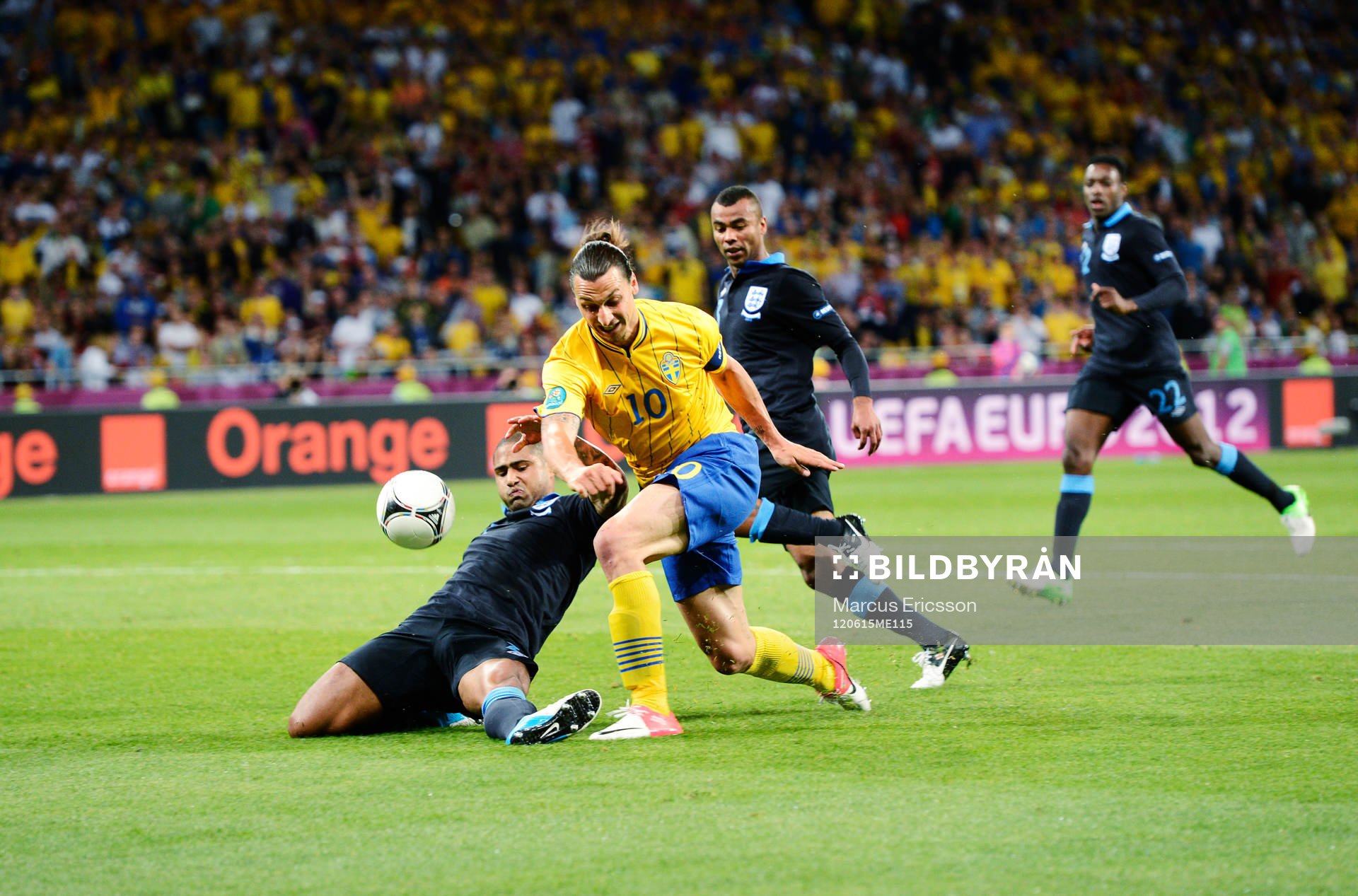 Zlatan Ibrahimovic, Sverige, stoppas av det engelska
