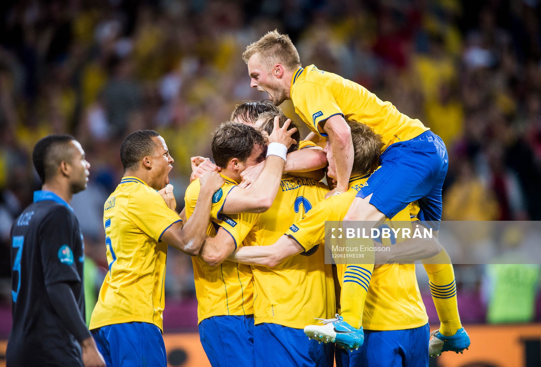 Jubel i Sverige. Martin Olsson, Johan Elmander och