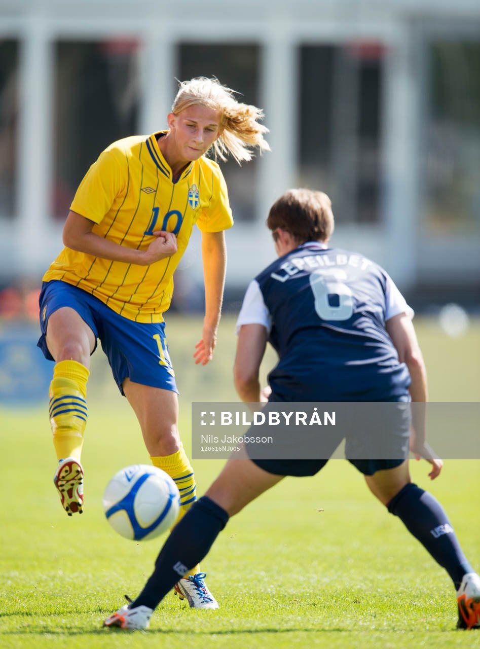 Sofia Jakobsson, Sverige