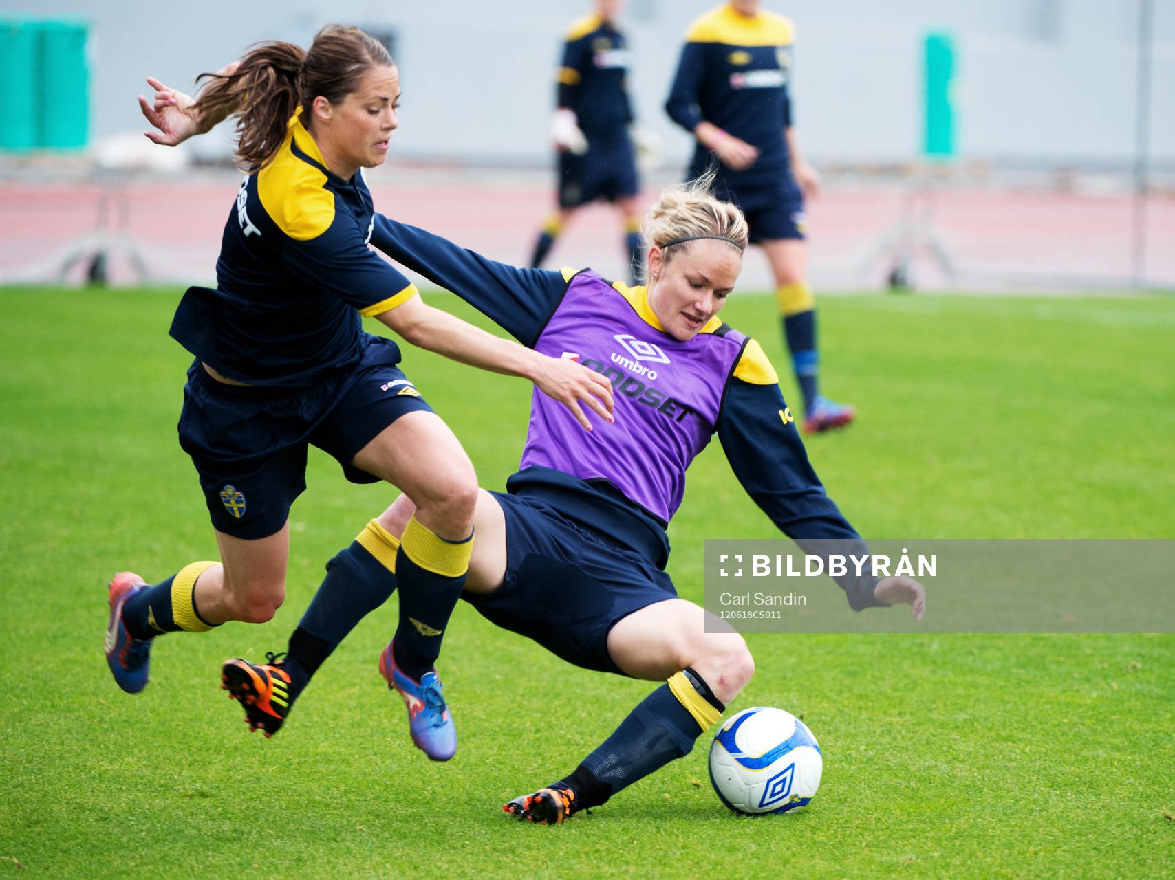 Johanna Almgren, Stina Segerström, Sverige