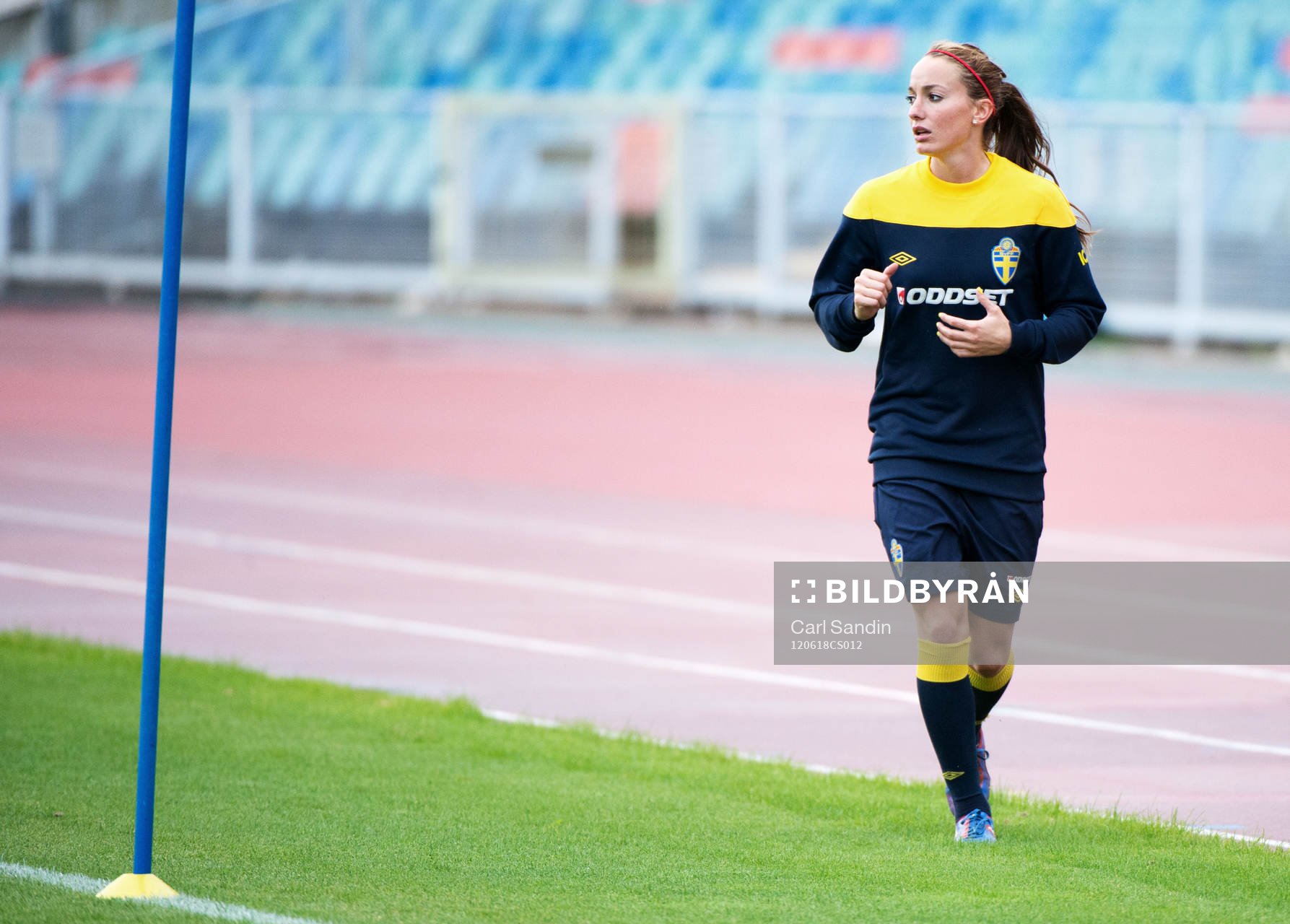 Kosovare Asllani, Sverige, tränar för sig själv, skada